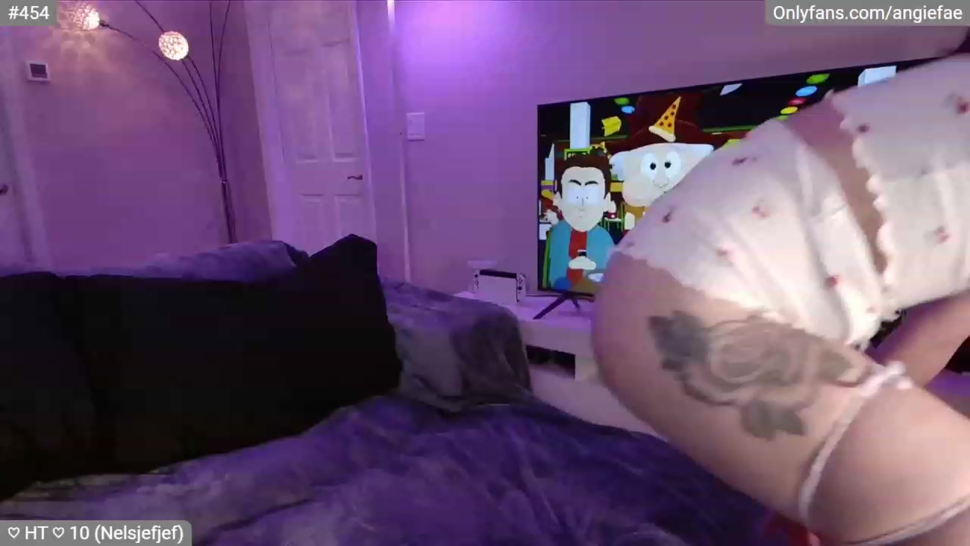 Gallery image thumbnail from skankhunt420's myfreecams stream on, 08/04/2023, 05:13 image 8 of 20