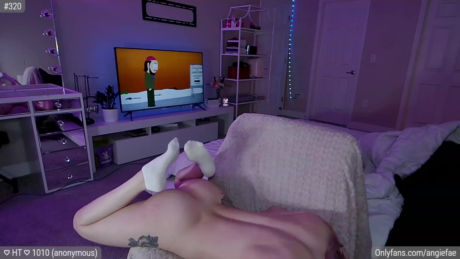 Gallery image thumbnail from skankhunt420's myfreecams stream on, 03/11/2024, 07:46 image 7 of 20