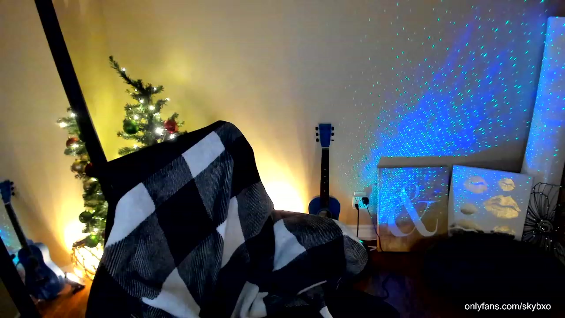 Gallery image thumbnail from skybxo's myfreecams stream on, 01/21/2024, 03:34 image 13 of 20