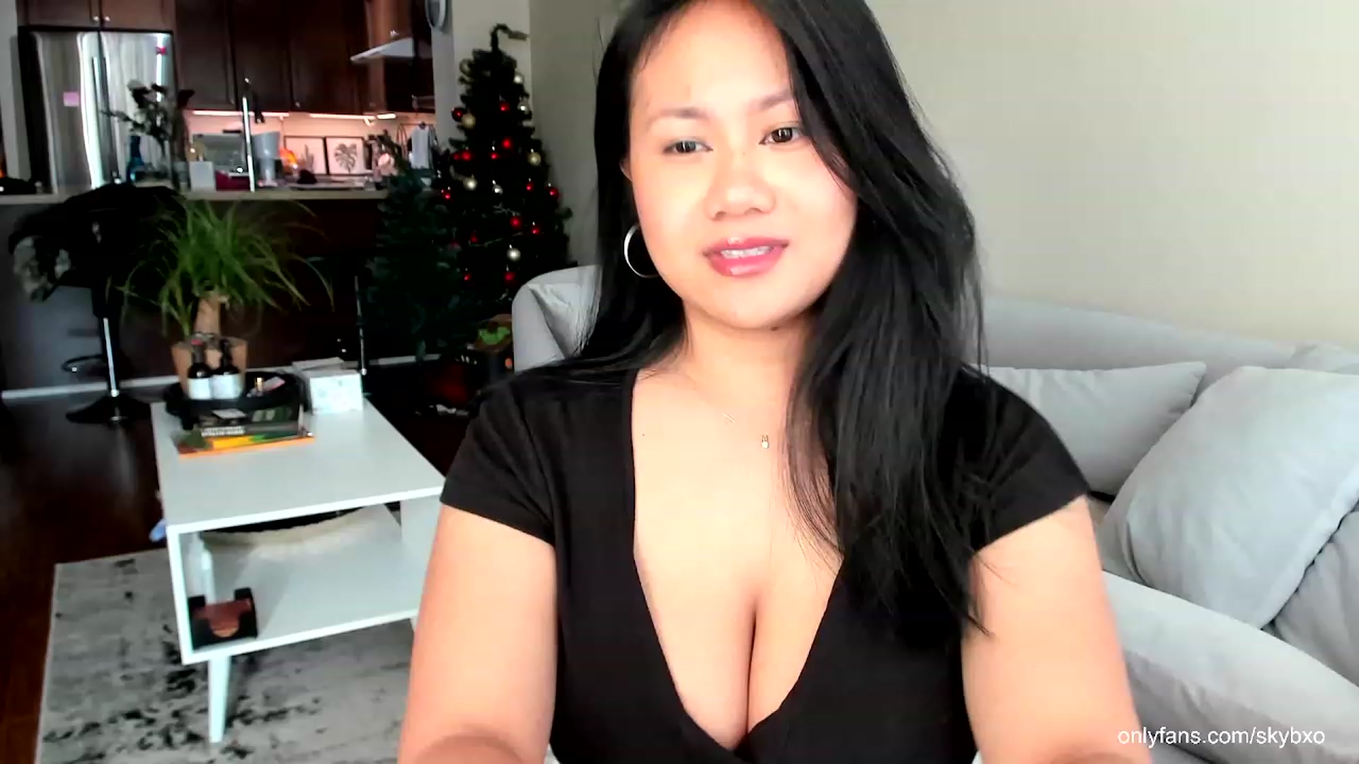 Gallery image thumbnail from skybxo's myfreecams stream on, 02/02/2024, 21:20 image 18 of 20