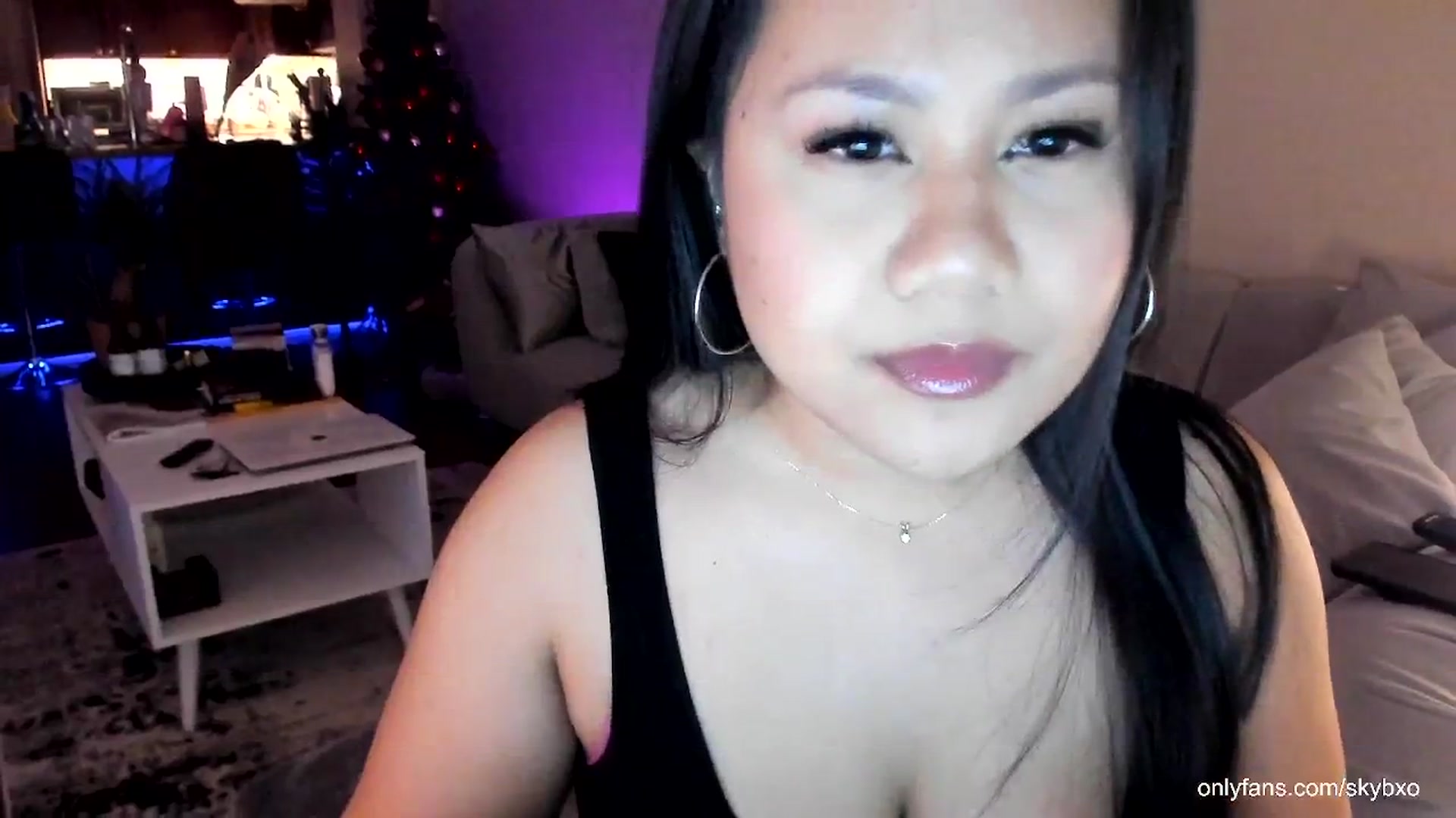 Gallery image thumbnail from skybxo's myfreecams stream on, 02/09/2024, 24:15 image 6 of 20