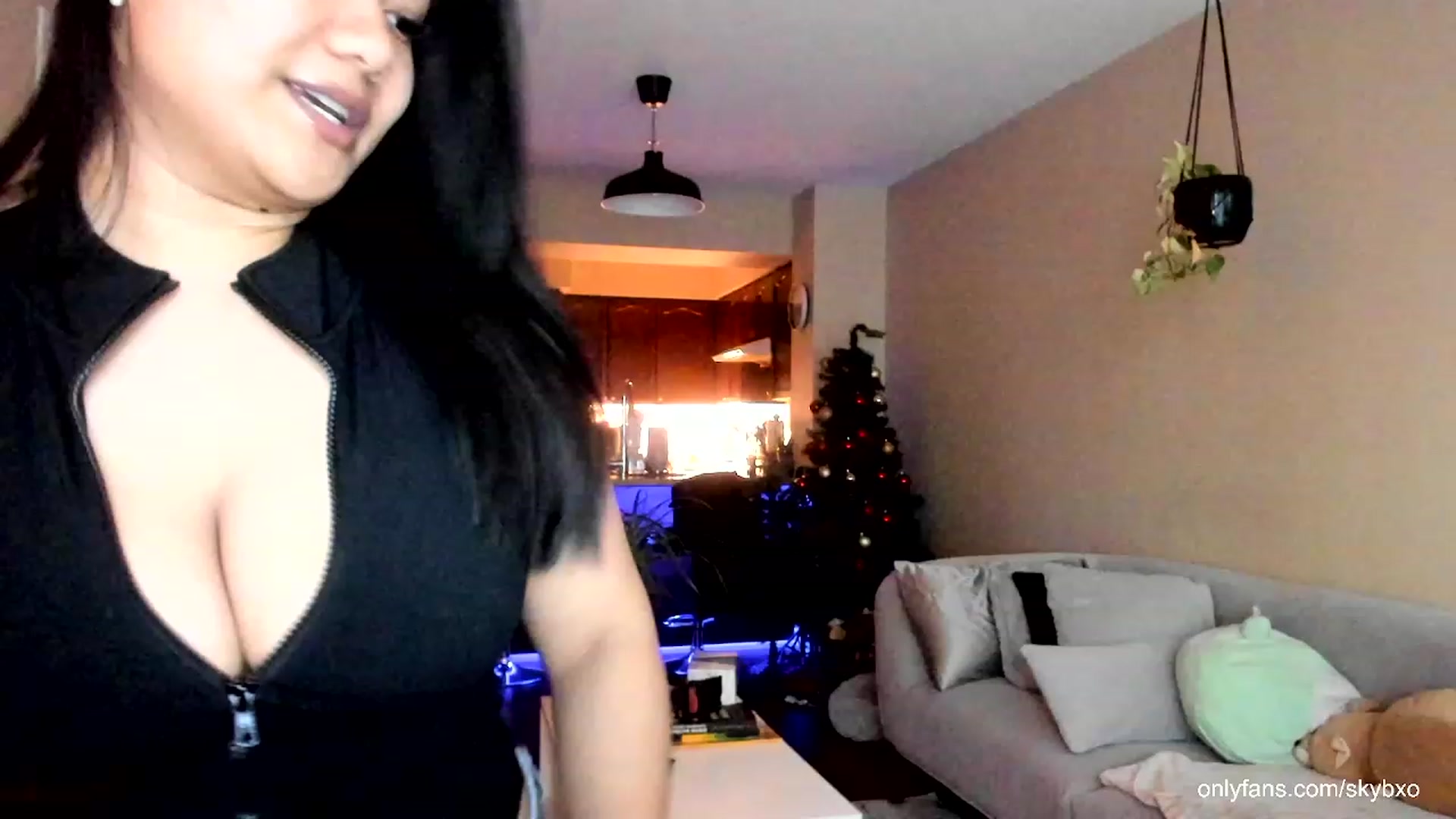 Gallery image thumbnail from skybxo's myfreecams stream on, 02/10/2024, 22:20 image 11 of 20
