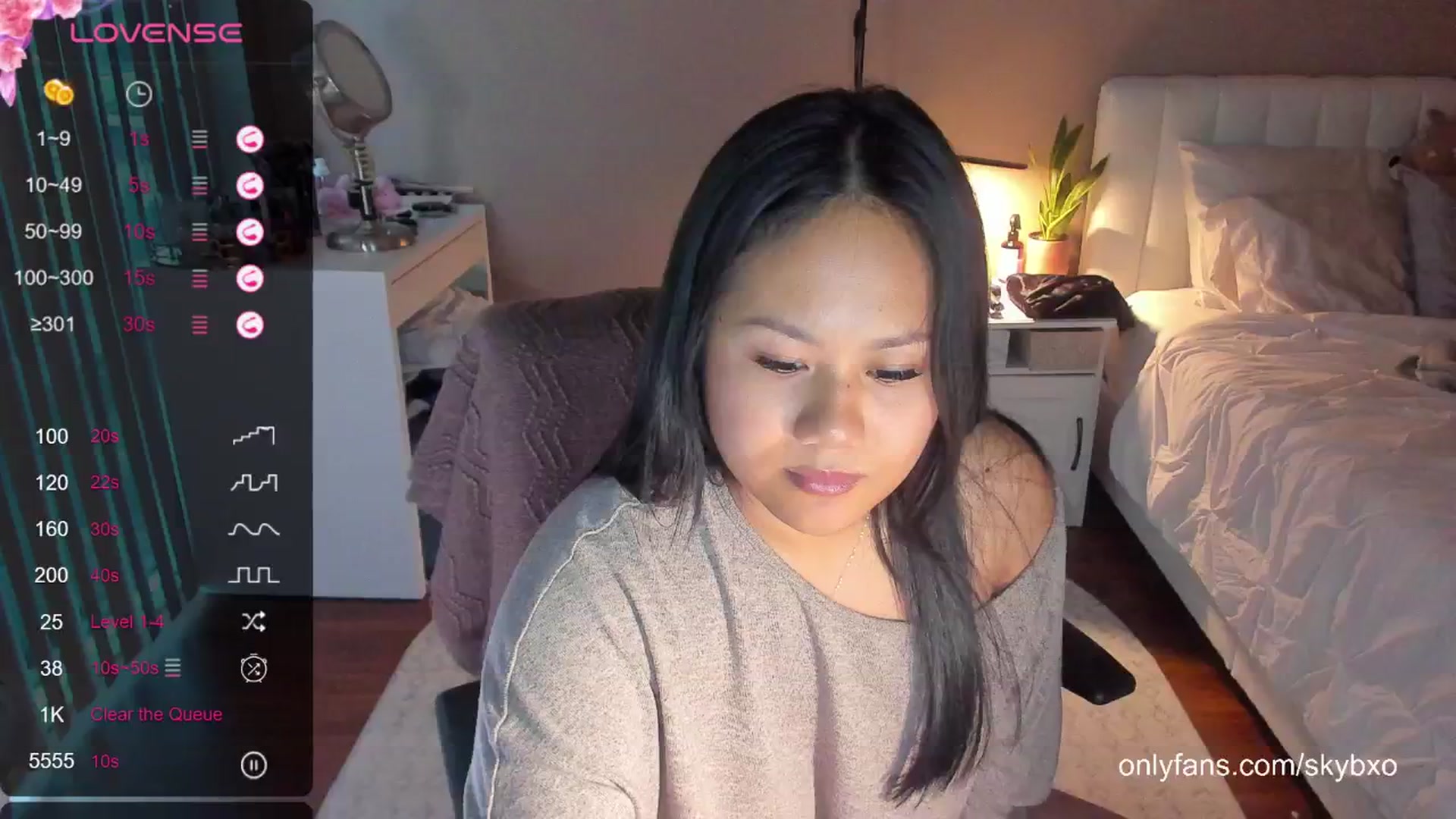 Gallery image thumbnail from skybxo's myfreecams stream on, 06/03/2024, 02:35 image 1 of 20