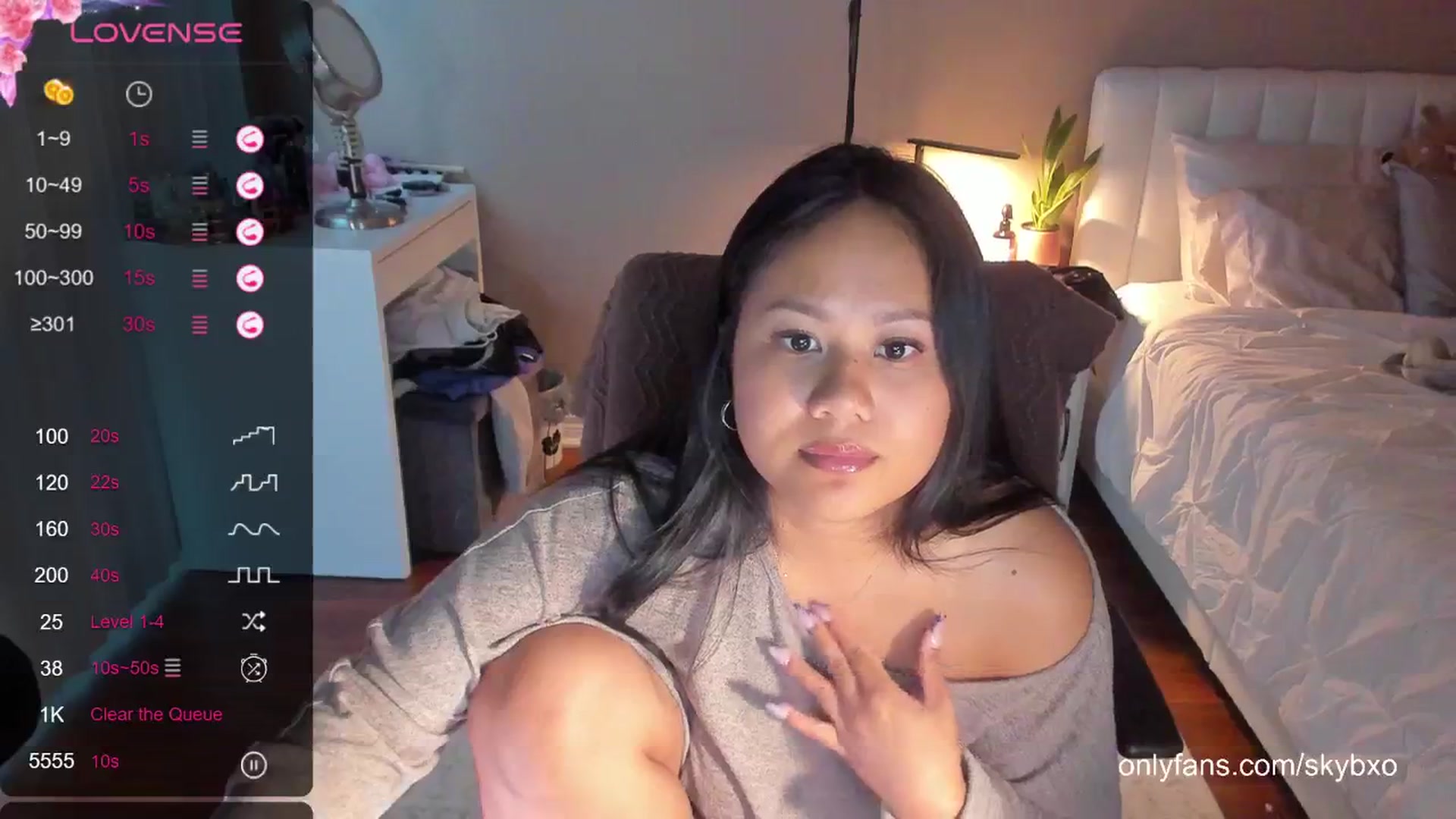 Gallery image thumbnail from skybxo's myfreecams stream on, 06/03/2024, 02:35 image 4 of 20