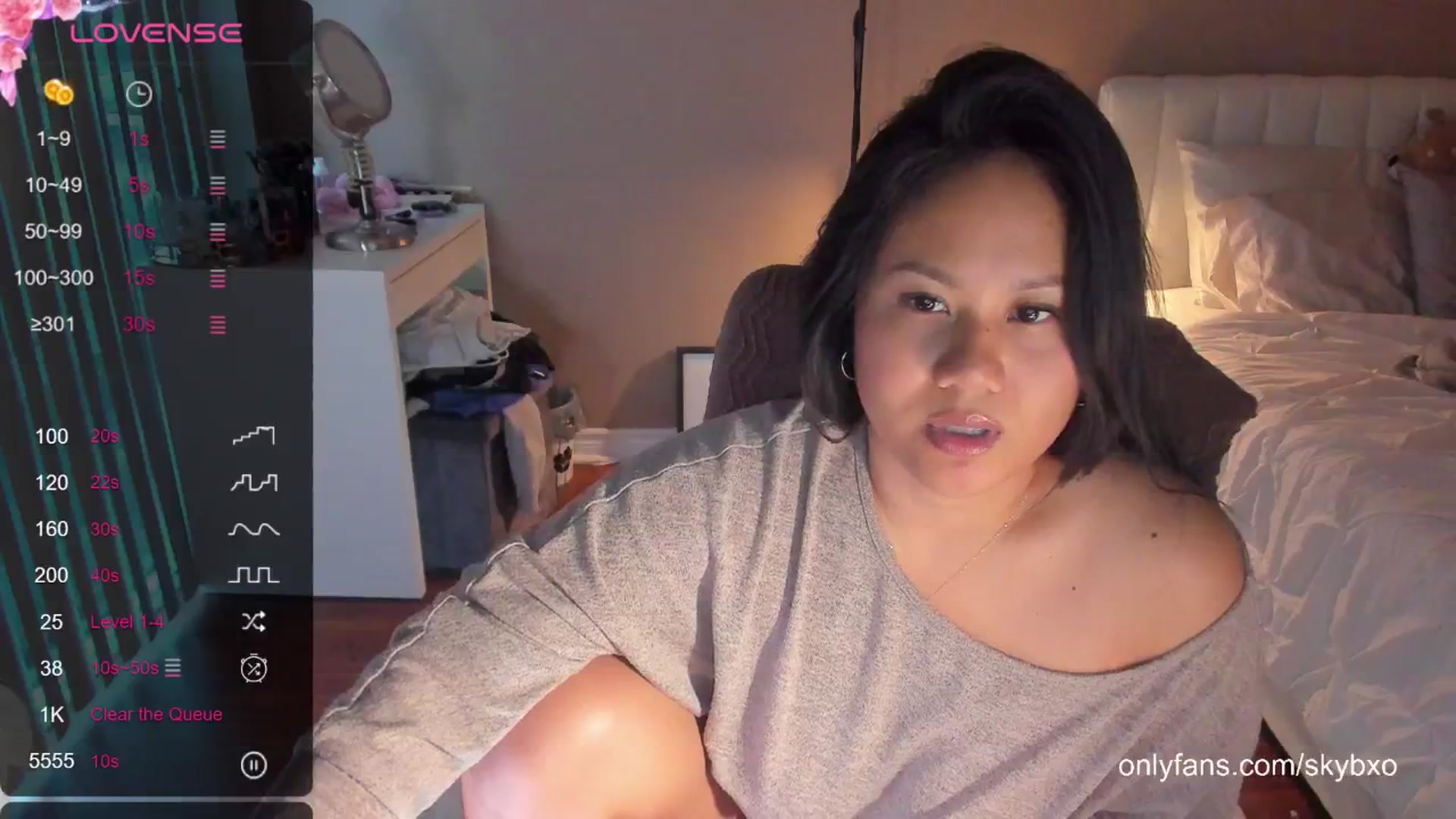 Gallery image thumbnail from skybxo's myfreecams stream on, 06/03/2024, 02:38 image 11 of 20