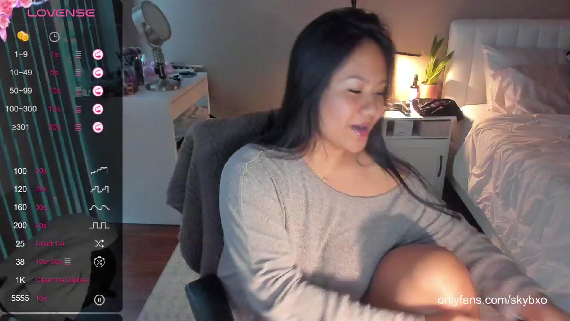 Gallery image thumbnail from skybxo's myfreecams stream on, 06/03/2024, 02:38 image 9 of 20