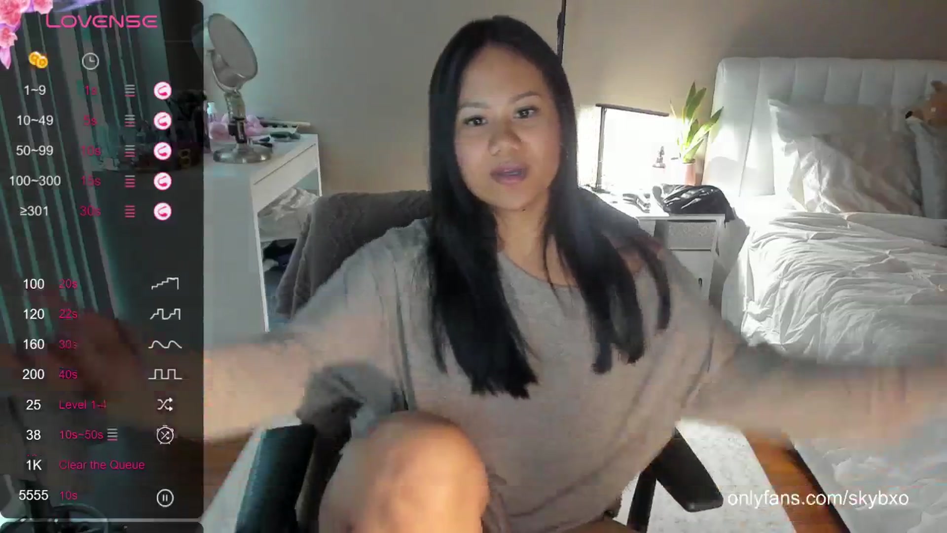 Gallery image thumbnail from skybxo's myfreecams stream on, 06/03/2024, 02:38 image 8 of 20