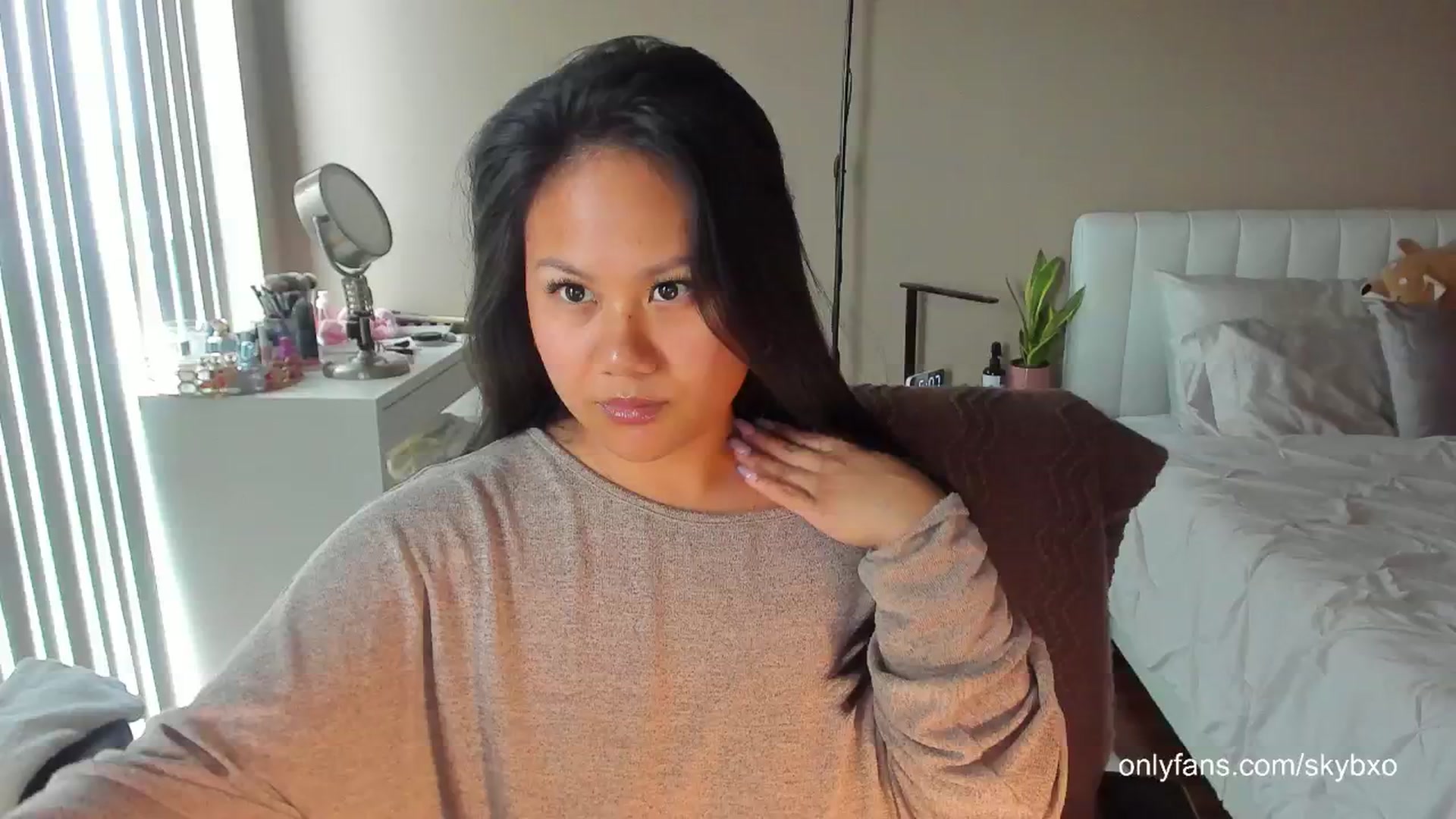 Gallery image thumbnail from skybxo's myfreecams stream on, 06/03/2024, 02:38 image 1 of 20