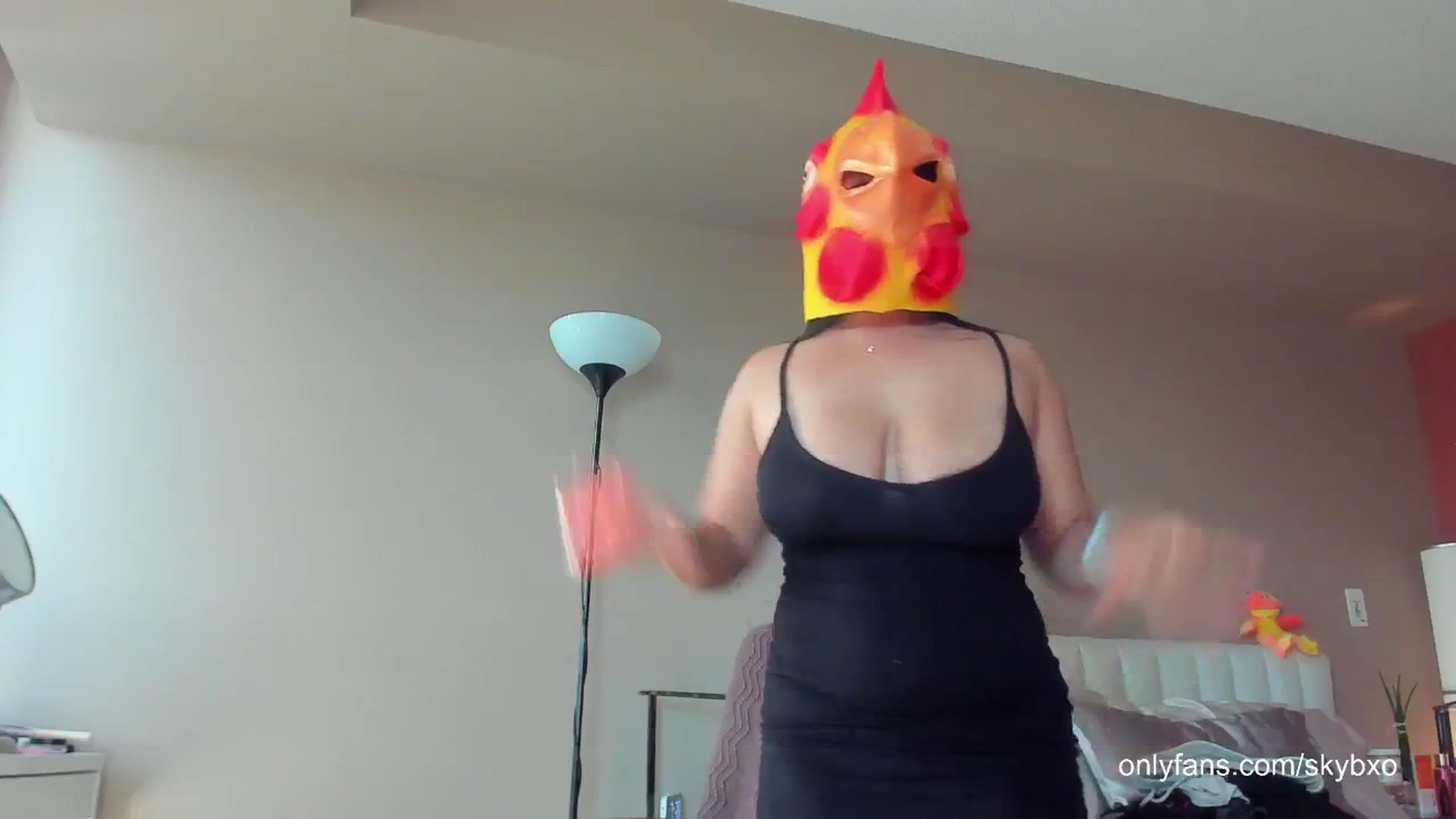 Gallery image thumbnail from skybxo's myfreecams stream on, 06/04/2024, 24:04 image 17 of 20