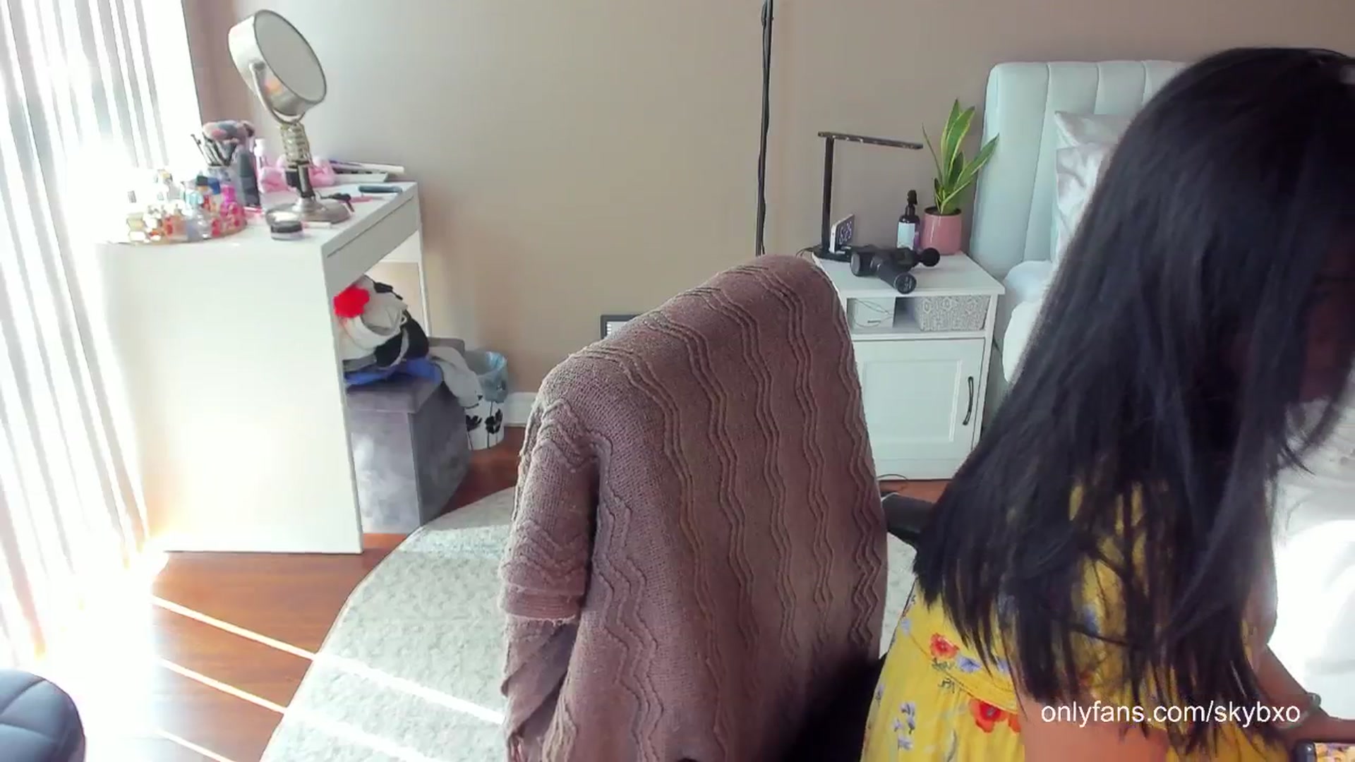 Gallery image thumbnail from skybxo's myfreecams stream on, 06/05/2024, 24:01 image 3 of 20