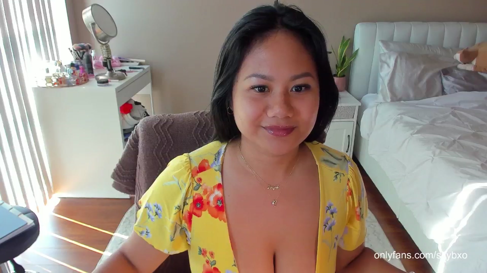 Gallery image thumbnail from skybxo's myfreecams stream on, 06/05/2024, 24:01 image 2 of 20
