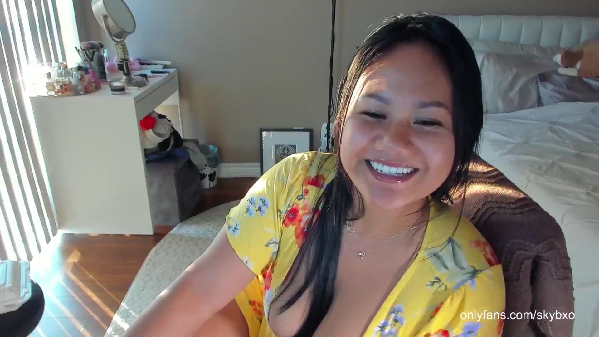 Gallery image thumbnail from skybxo's myfreecams stream on, 06/05/2024, 24:14 image 20 of 20