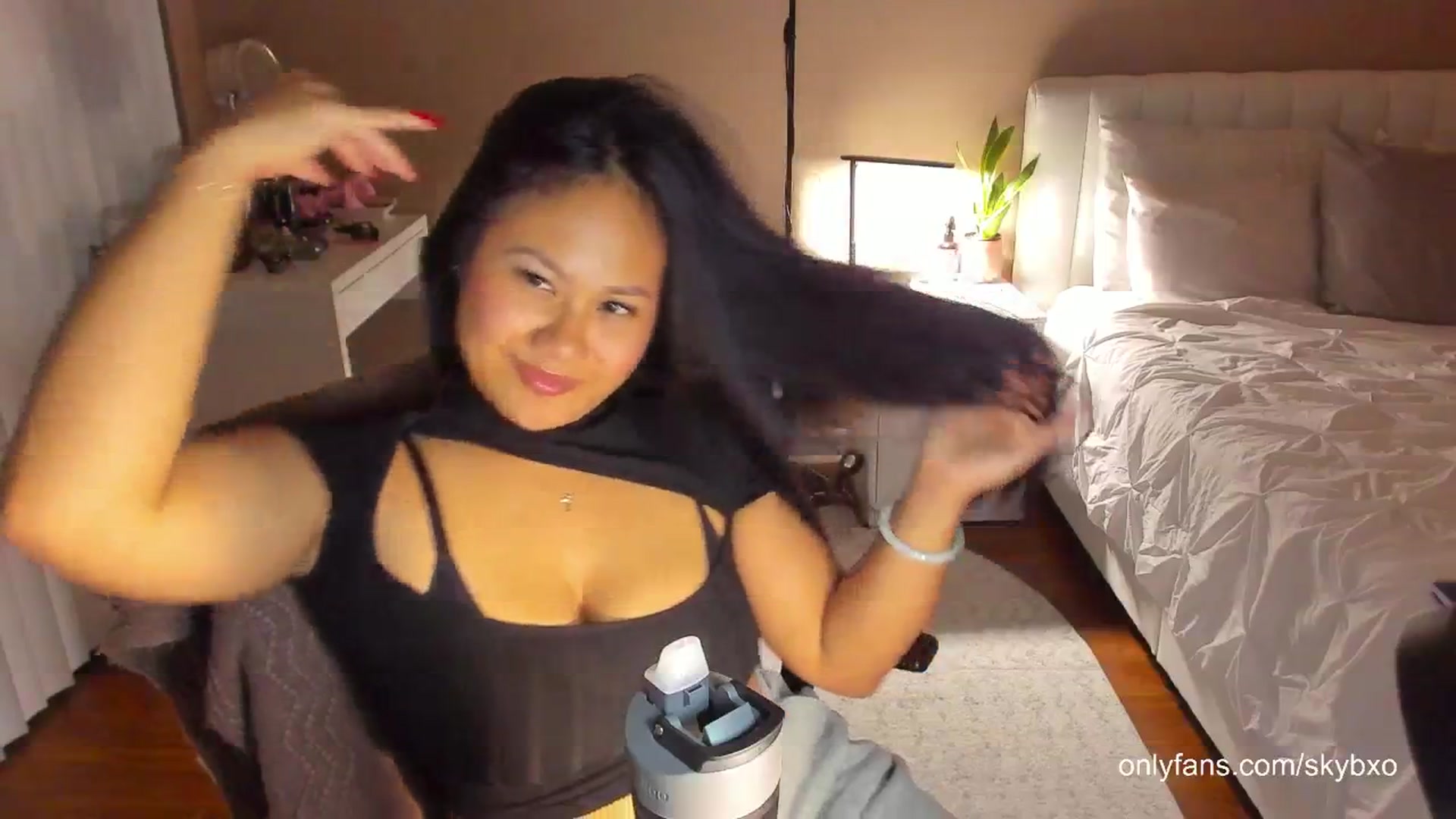Gallery image thumbnail from skybxo's myfreecams stream on, 06/10/2024, 02:26 image 15 of 20