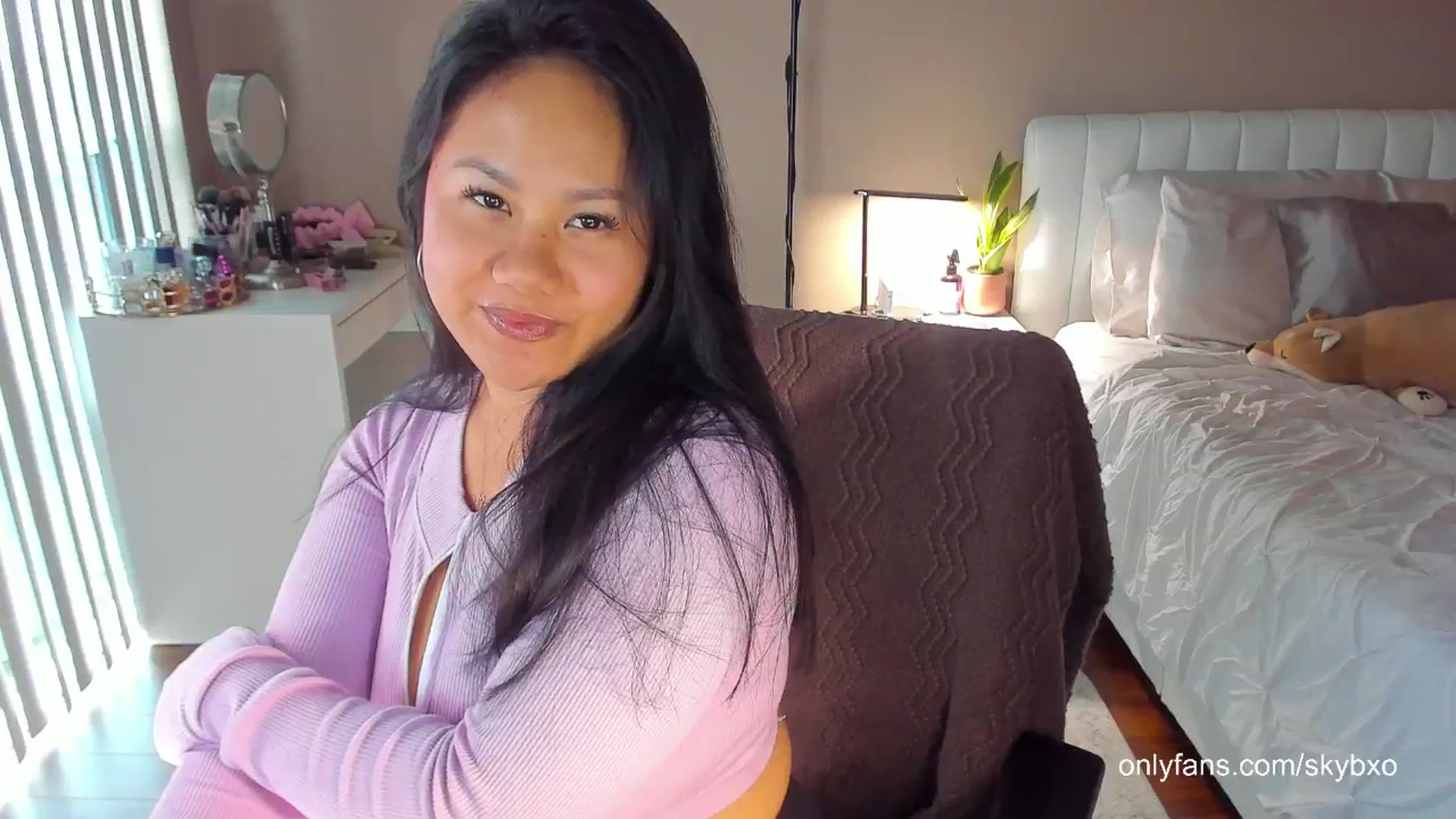 Gallery image thumbnail from skybxo's myfreecams stream on, 06/11/2024, 24:02 image 3 of 20