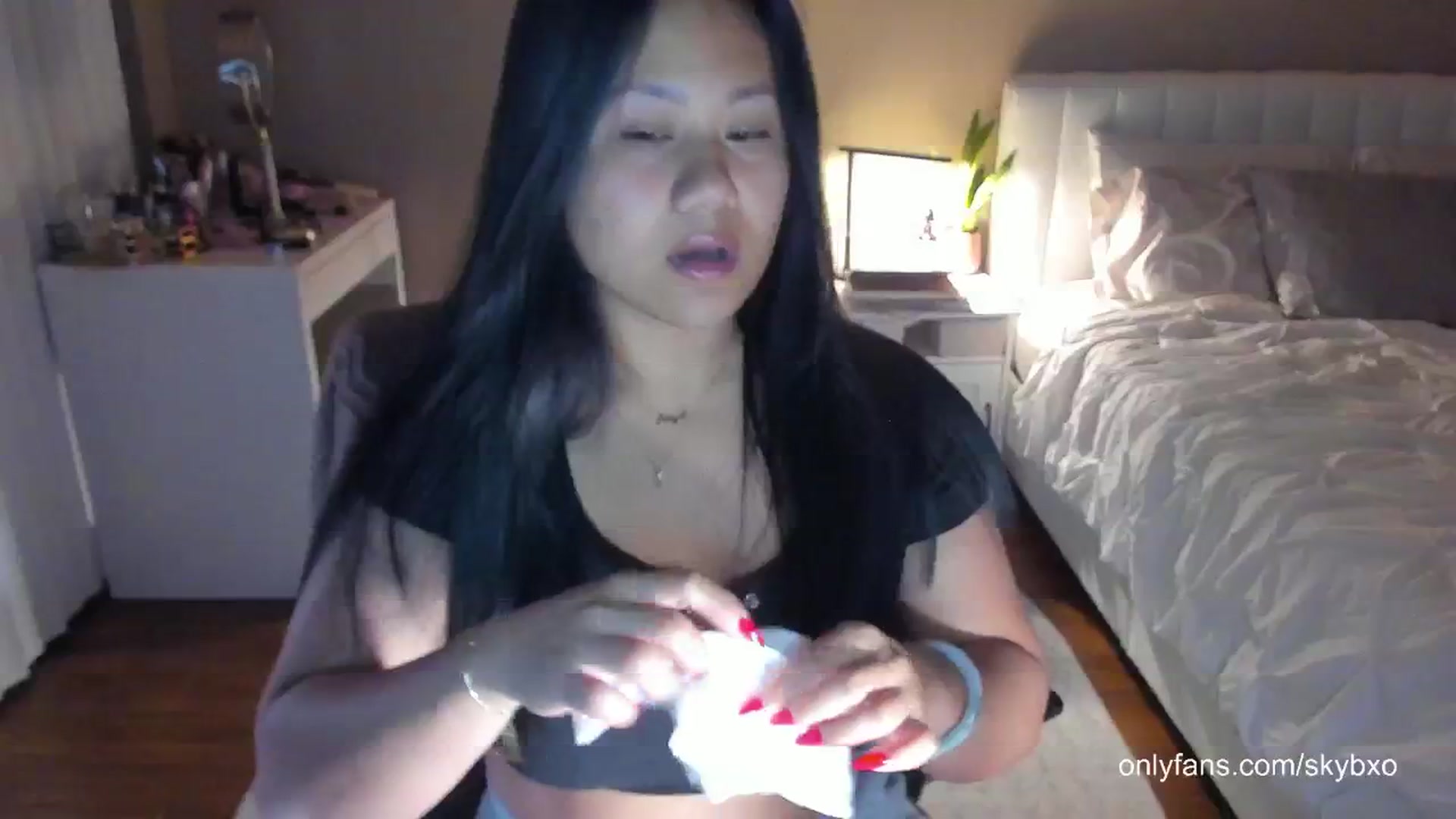 Gallery image thumbnail from skybxo's myfreecams stream on, 06/16/2024, 05:15 image 7 of 20