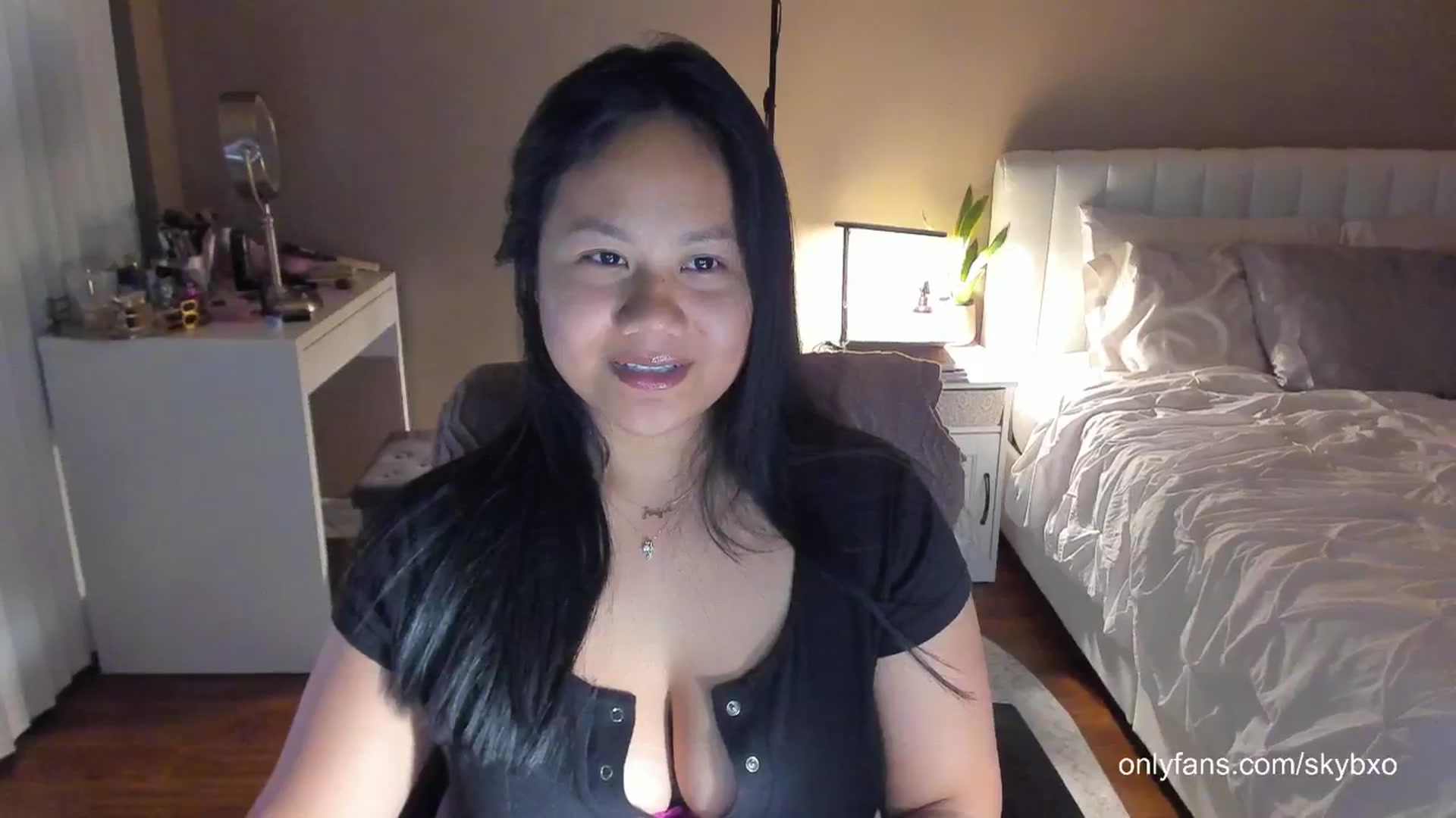 Gallery image thumbnail from skybxo's myfreecams stream on, 06/16/2024, 05:15 image 18 of 20