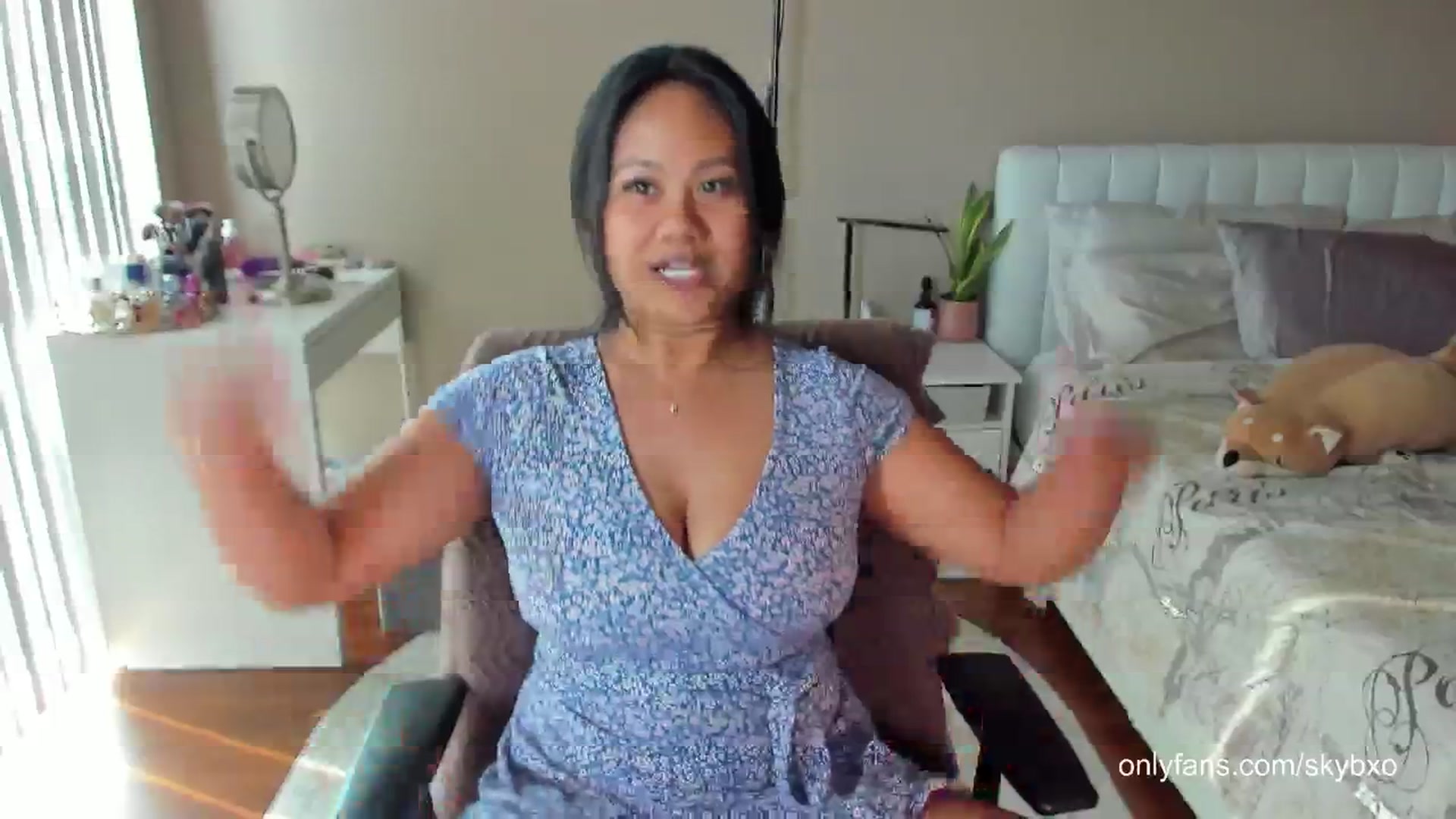 Gallery image thumbnail from skybxo's myfreecams stream on, 06/18/2024, 22:45 image 9 of 20