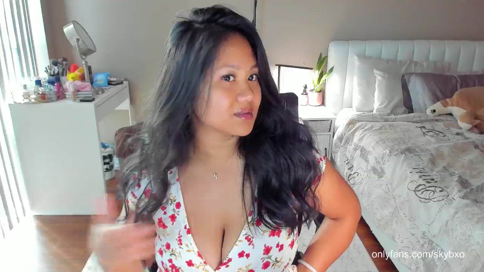 Gallery image thumbnail from skybxo's myfreecams stream on, 06/24/2024, 24:22 image 17 of 20