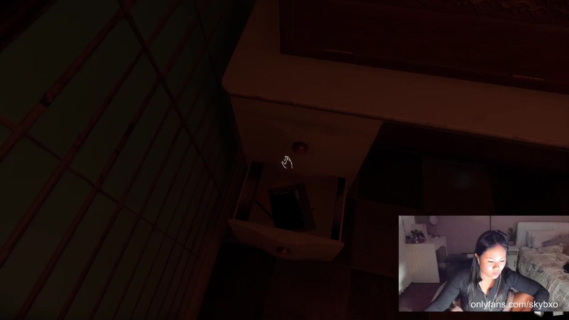 Gallery image thumbnail from skybxo's myfreecams stream on, 06/25/2024, 04:37 image 14 of 20