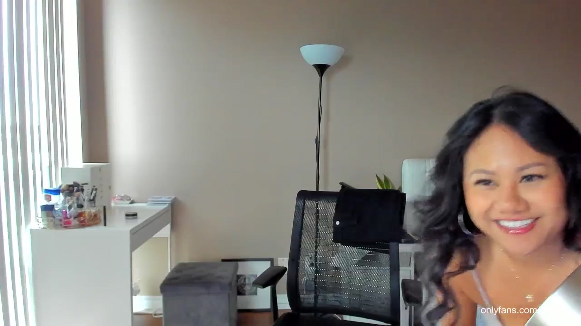 Gallery image thumbnail from skybxo's myfreecams stream on, 06/28/2024, 22:12 image 17 of 20
