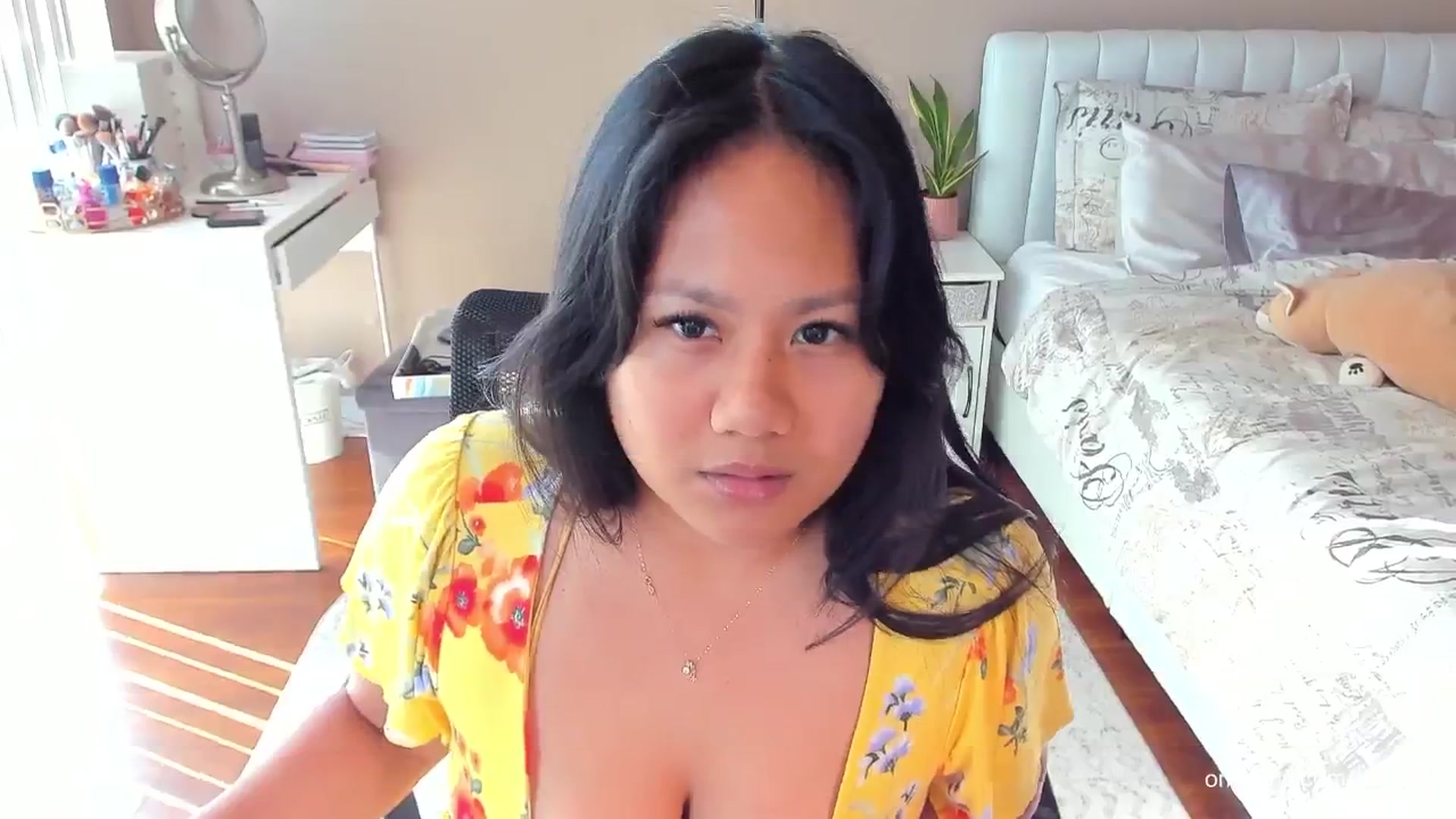 Gallery image thumbnail from skybxo's myfreecams stream on, 07/06/2024, 22:46 image 16 of 20