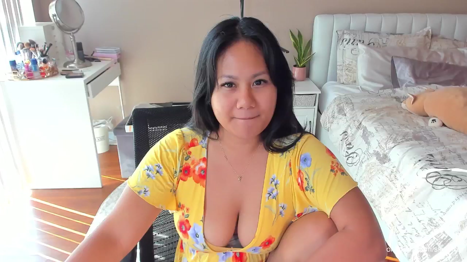 Gallery image thumbnail from skybxo's myfreecams stream on, 07/06/2024, 22:46 image 1 of 20