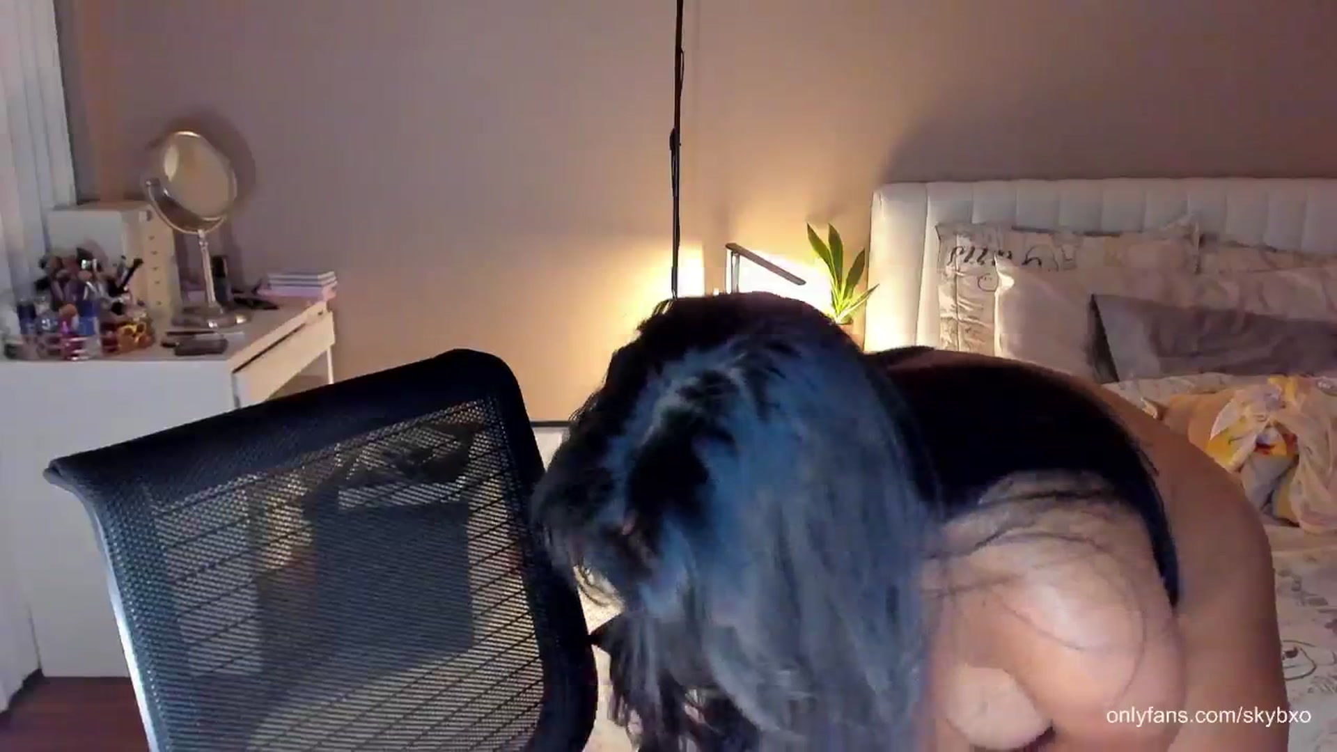 Gallery image thumbnail from skybxo's myfreecams stream on, 07/07/2024, 03:08 image 19 of 20