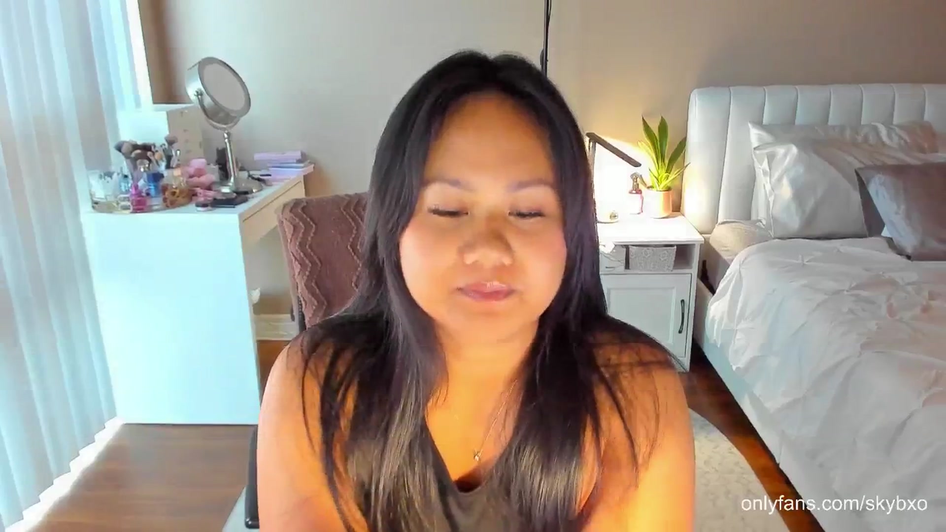 Gallery image thumbnail from skybxo's myfreecams stream on, 07/24/2024, 24:29 image 17 of 20