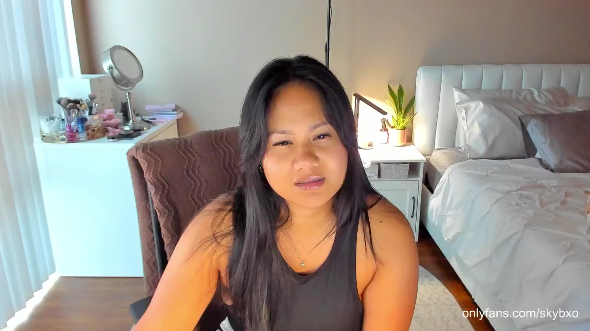 Gallery image thumbnail from skybxo's myfreecams stream on, 07/24/2024, 24:29 image 14 of 20