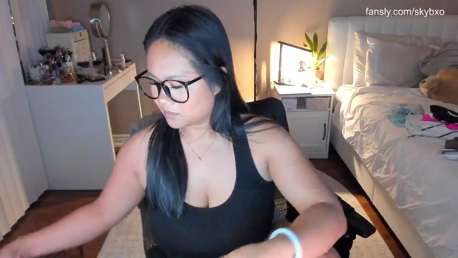 Gallery image thumbnail from skybxo's myfreecams stream on, 08/11/2024, 01:31 image 20 of 20