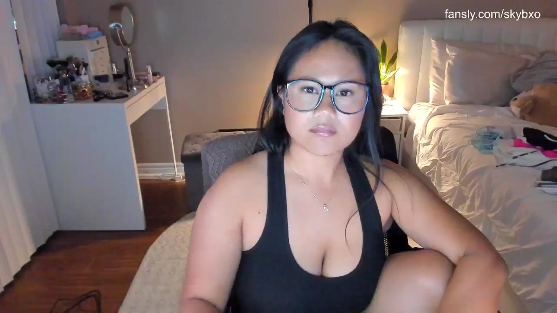 Gallery image thumbnail from skybxo's myfreecams stream on, 08/11/2024, 01:31 image 15 of 20