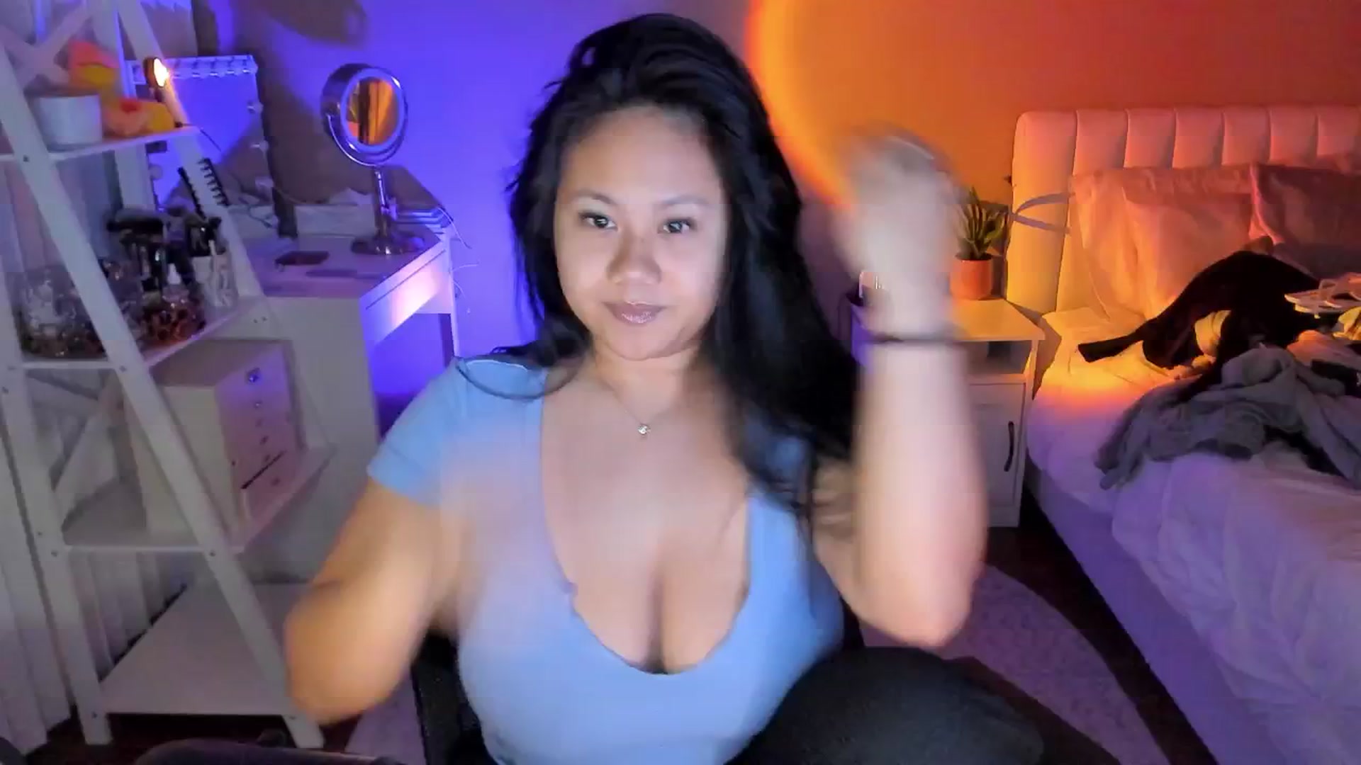 Gallery image thumbnail from skybxo's myfreecams stream on, 11/20/2024, 07:02 image 1 of 20