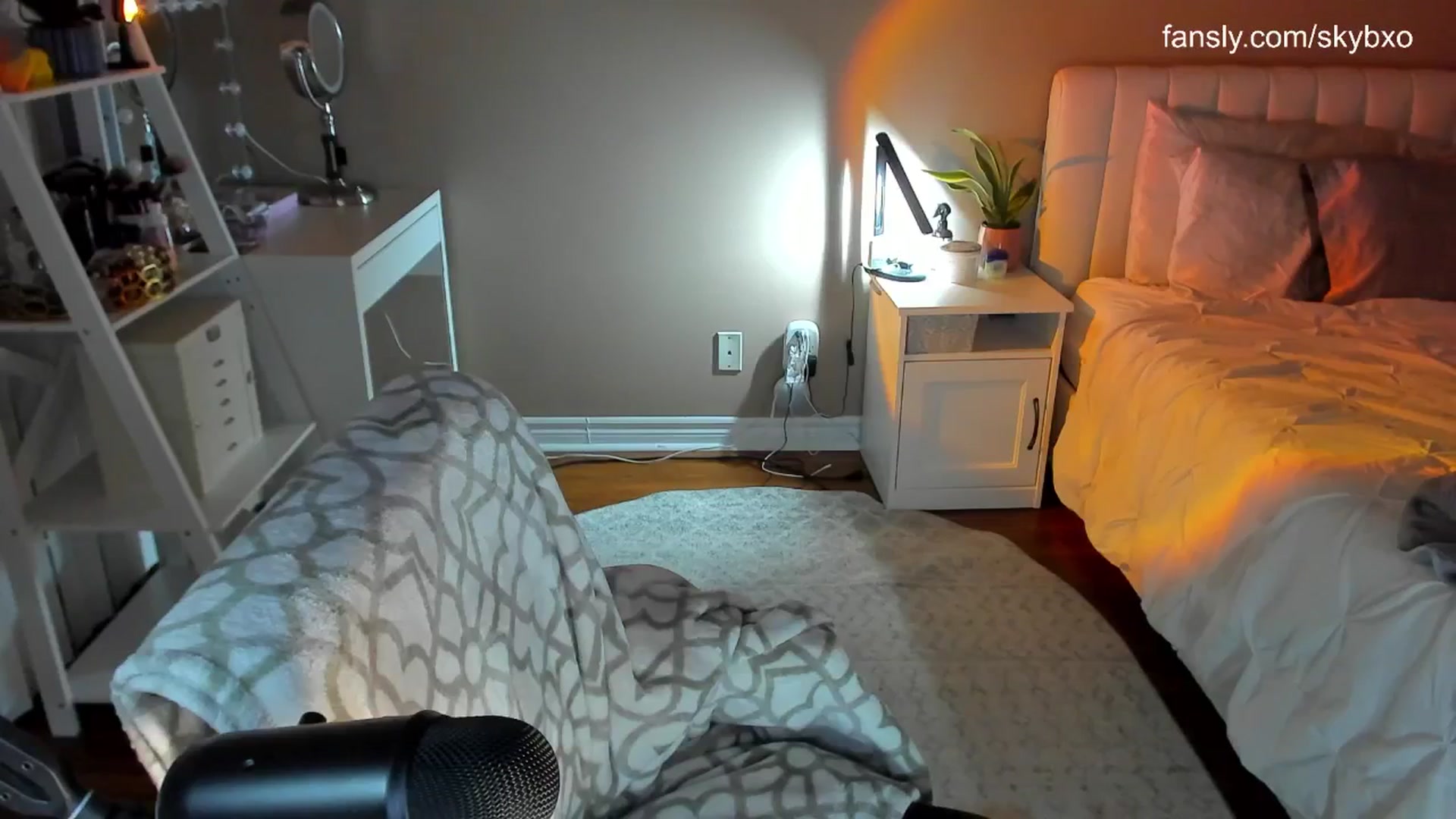 Gallery image thumbnail from skybxo's myfreecams stream on, 02/02/2025, 05:49 image 17 of 20