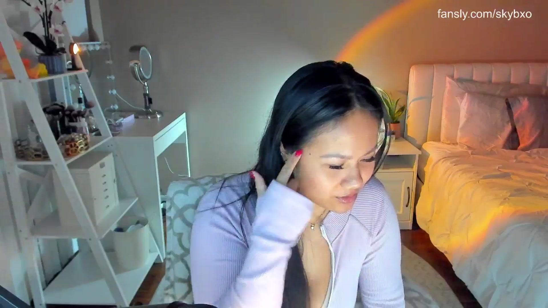 Gallery image thumbnail from skybxo's myfreecams stream on, 02/02/2025, 05:49 image 4 of 20