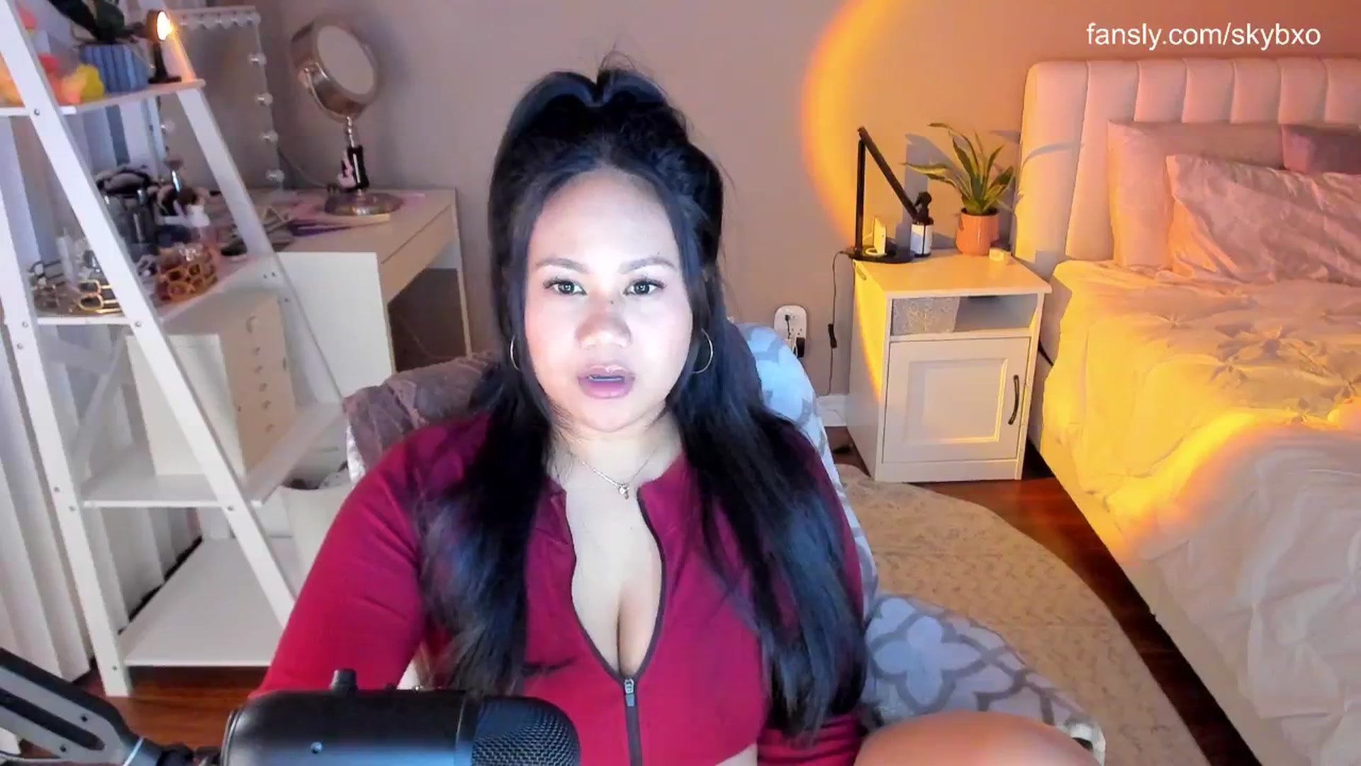 Gallery image thumbnail from skybxo's myfreecams stream on, 02/05/2025, 04:37 image 19 of 20