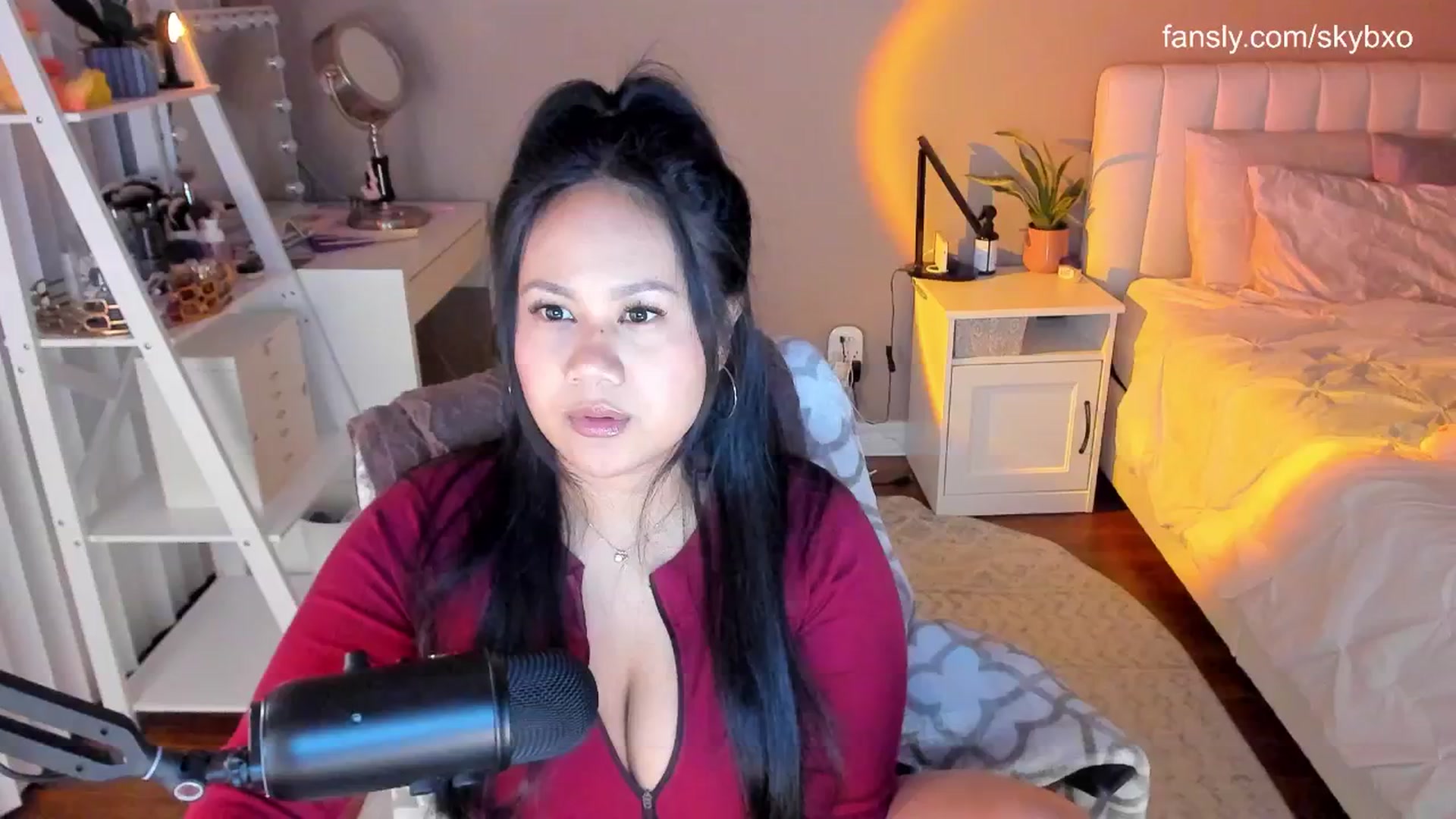 Gallery image thumbnail from skybxo's myfreecams stream on, 02/05/2025, 04:37 image 11 of 20