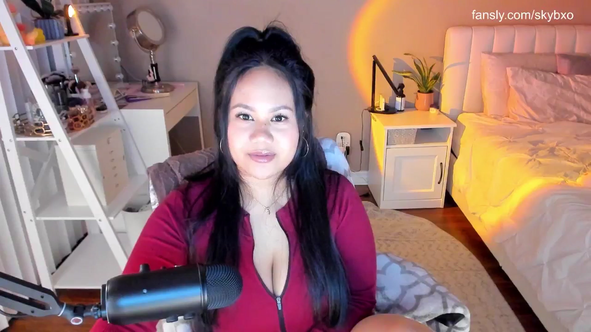 Gallery image thumbnail from skybxo's myfreecams stream on, 02/05/2025, 04:37 image 10 of 20