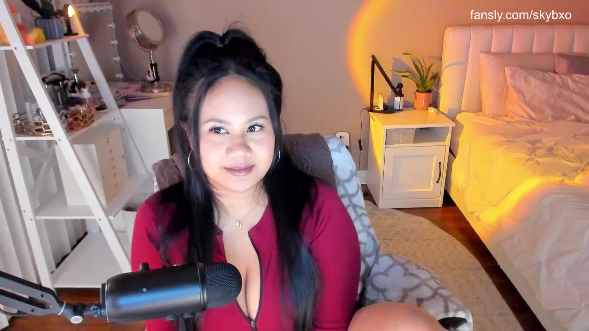 Gallery image thumbnail from skybxo's myfreecams stream on, 02/05/2025, 04:37 image 7 of 20