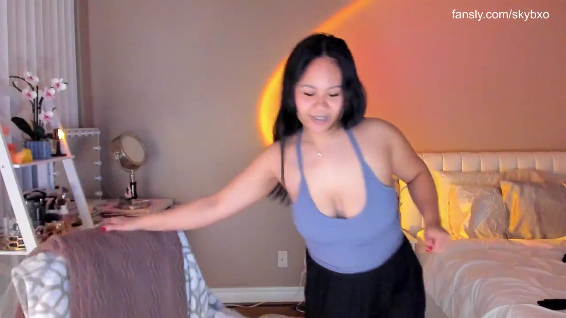 Gallery image thumbnail from skybxo's myfreecams stream on, 02/06/2025, 05:14 image 7 of 20