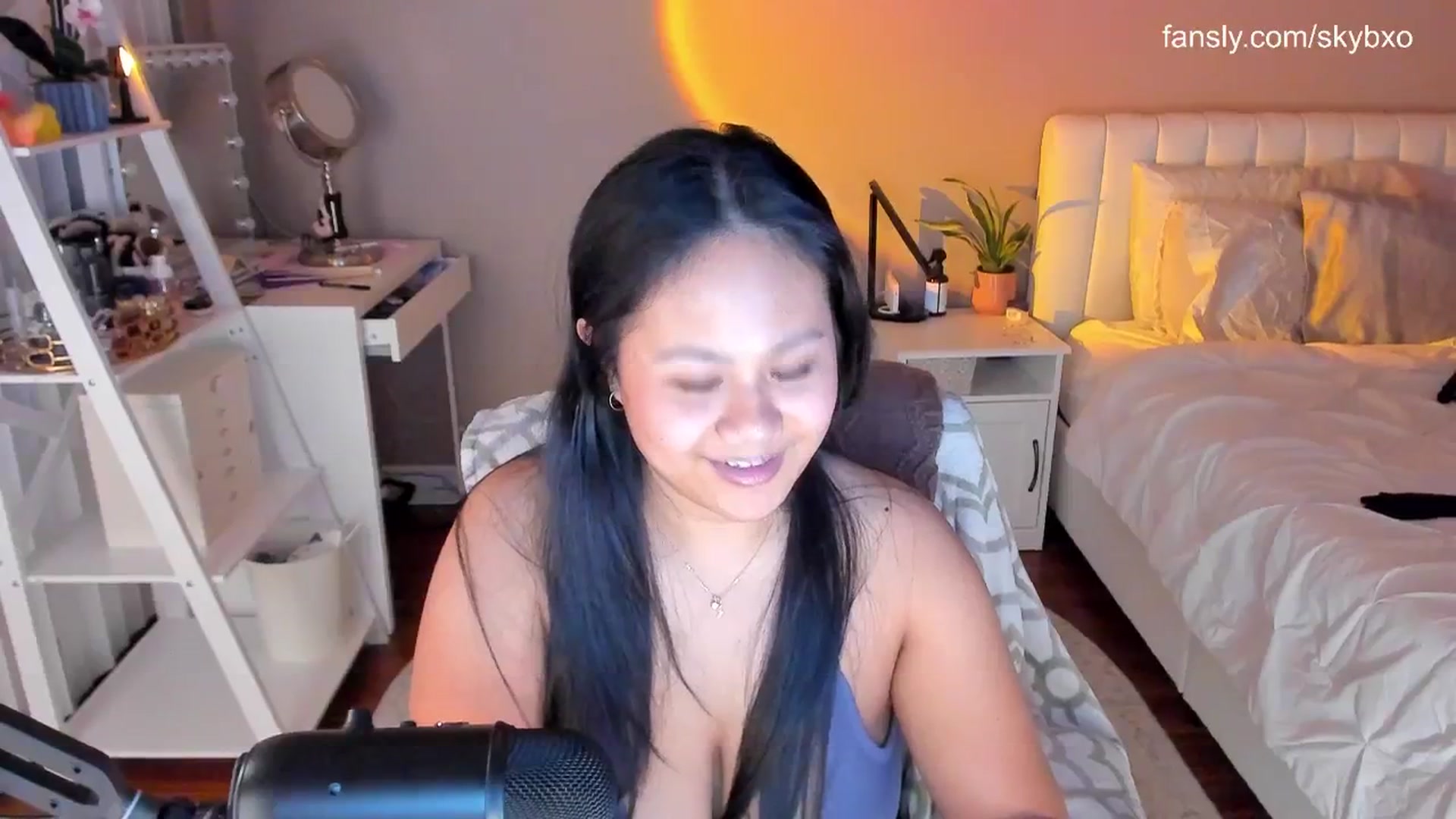 Gallery image thumbnail from skybxo's myfreecams stream on, 02/06/2025, 05:14 image 2 of 20