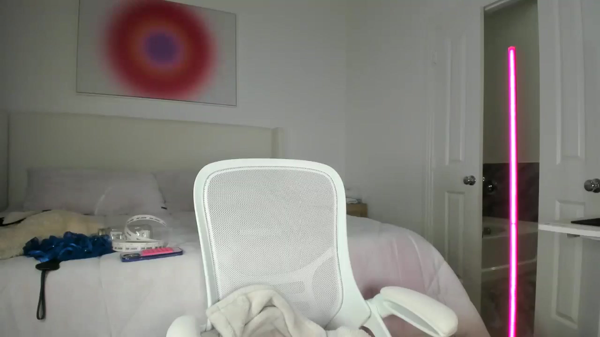 Gallery image thumbnail from skylerlo's myfreecams stream on, 07/31/2024, 06:04 image 17 of 20