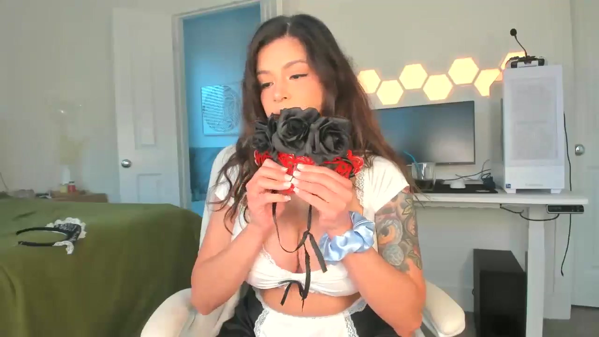 Gallery image thumbnail from skylerlo's myfreecams stream on, 10/19/2024, 23:39 image 12 of 20