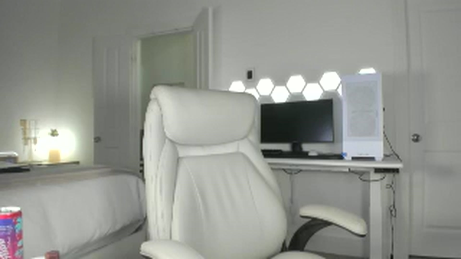 Gallery image thumbnail from skylerlo's myfreecams stream on, 07/24/2025, 01:53 image 7 of 20