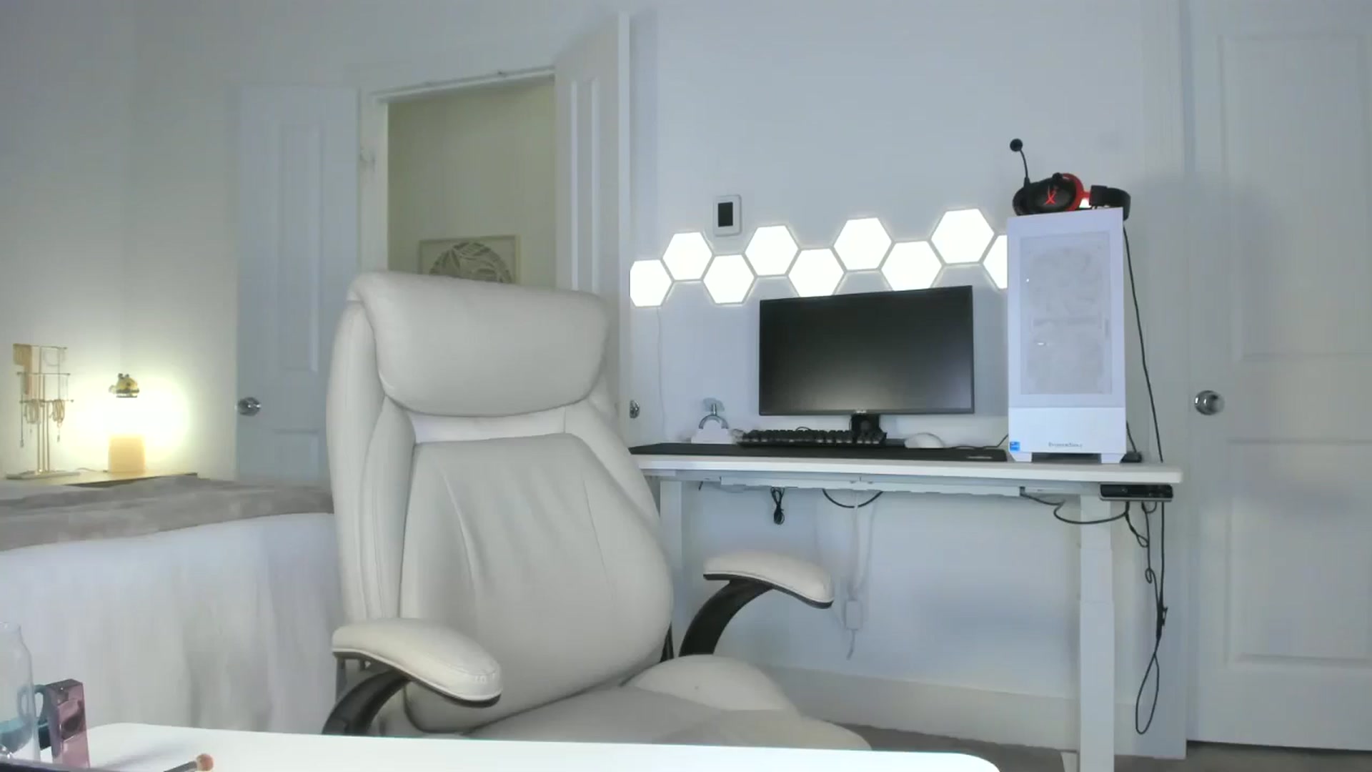 Gallery image thumbnail from skylerlo's myfreecams stream on, 07/31/2025, 06:26 image 15 of 20