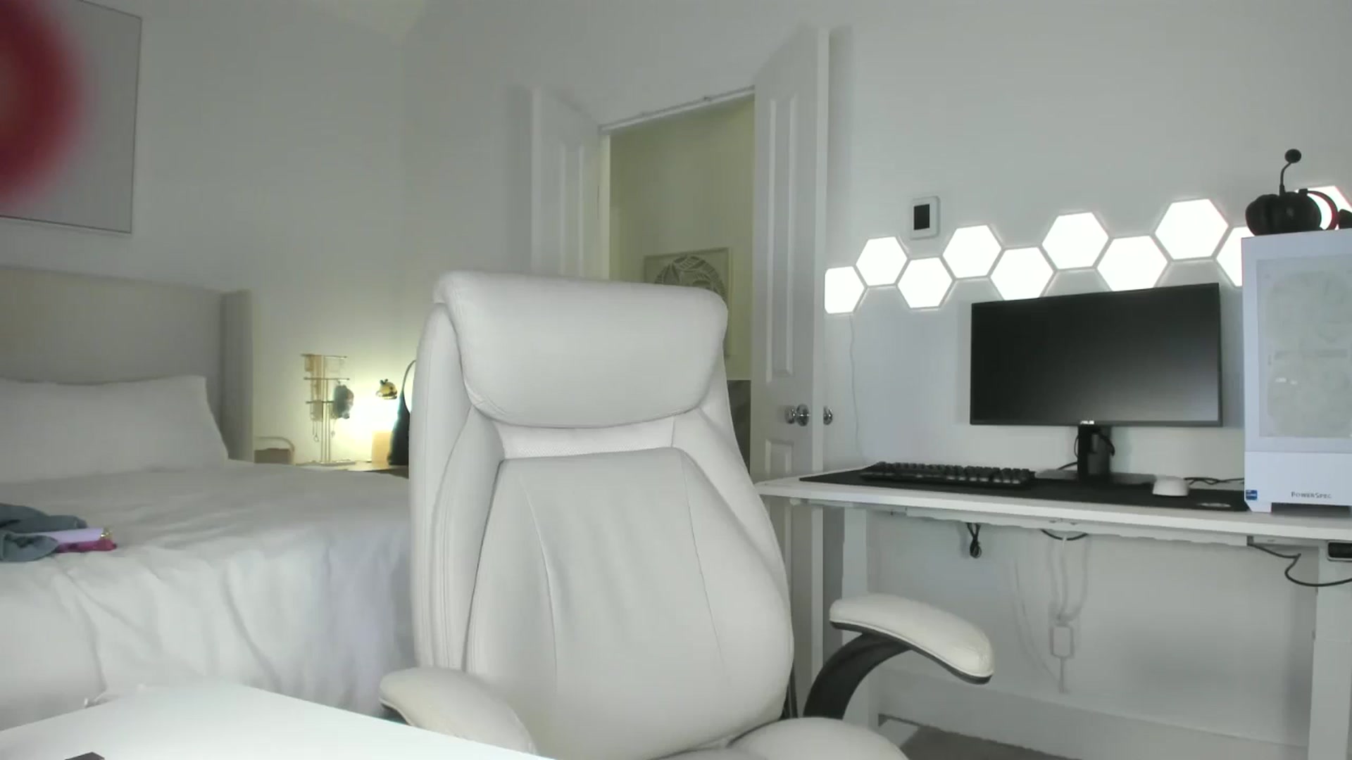 Gallery image thumbnail from skylerlo's myfreecams stream on, 08/16/2025, 07:53 image 5 of 20