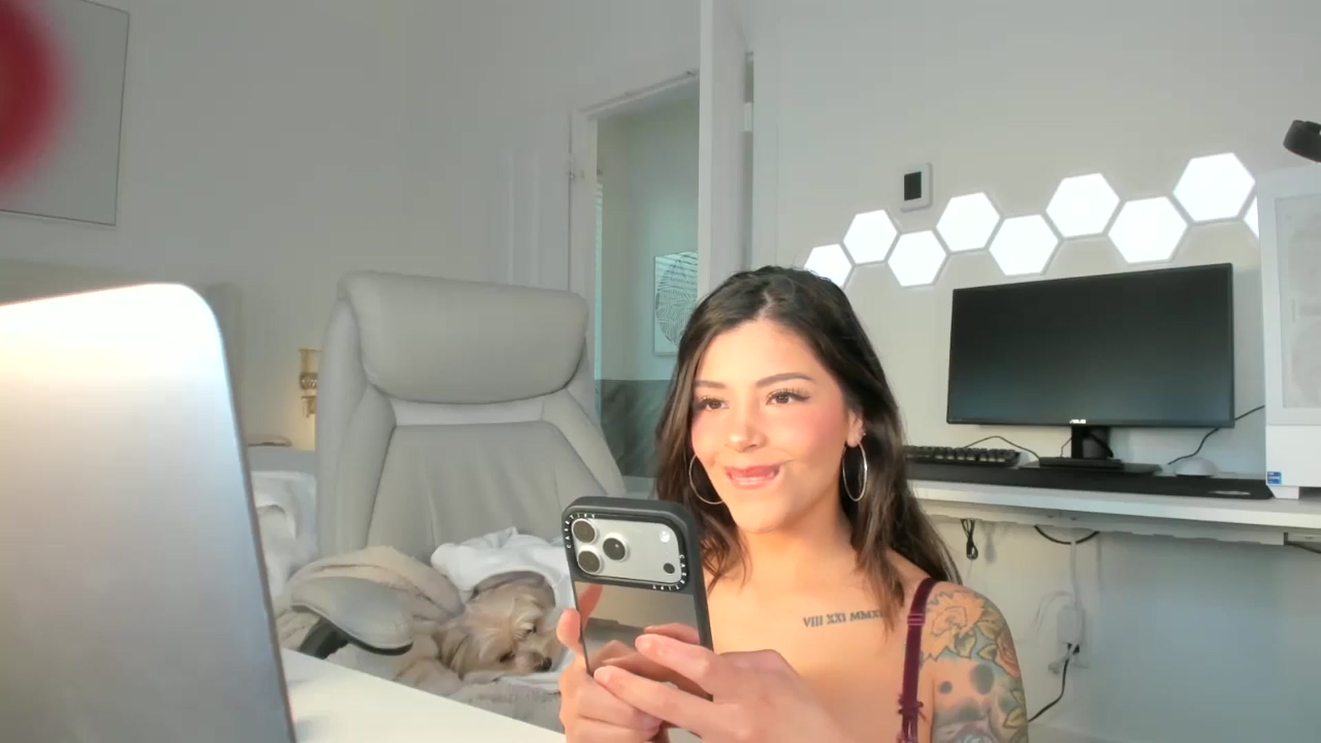 Gallery image thumbnail from skylerlo's myfreecams stream on, 01/09/2026, 21:52 image 20 of 20
