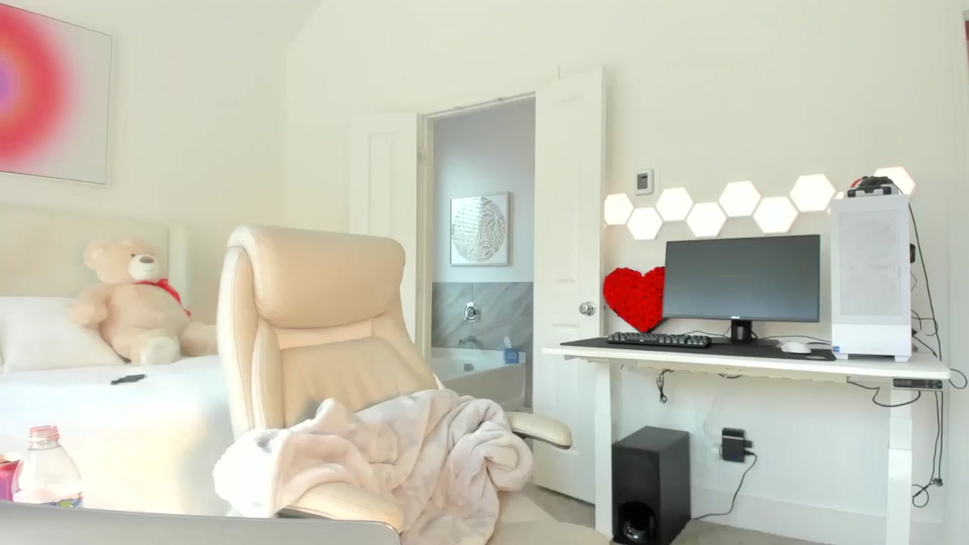 Gallery image thumbnail from skylerlo's myfreecams stream on, 02/17/2026, 22:01 image 5 of 20