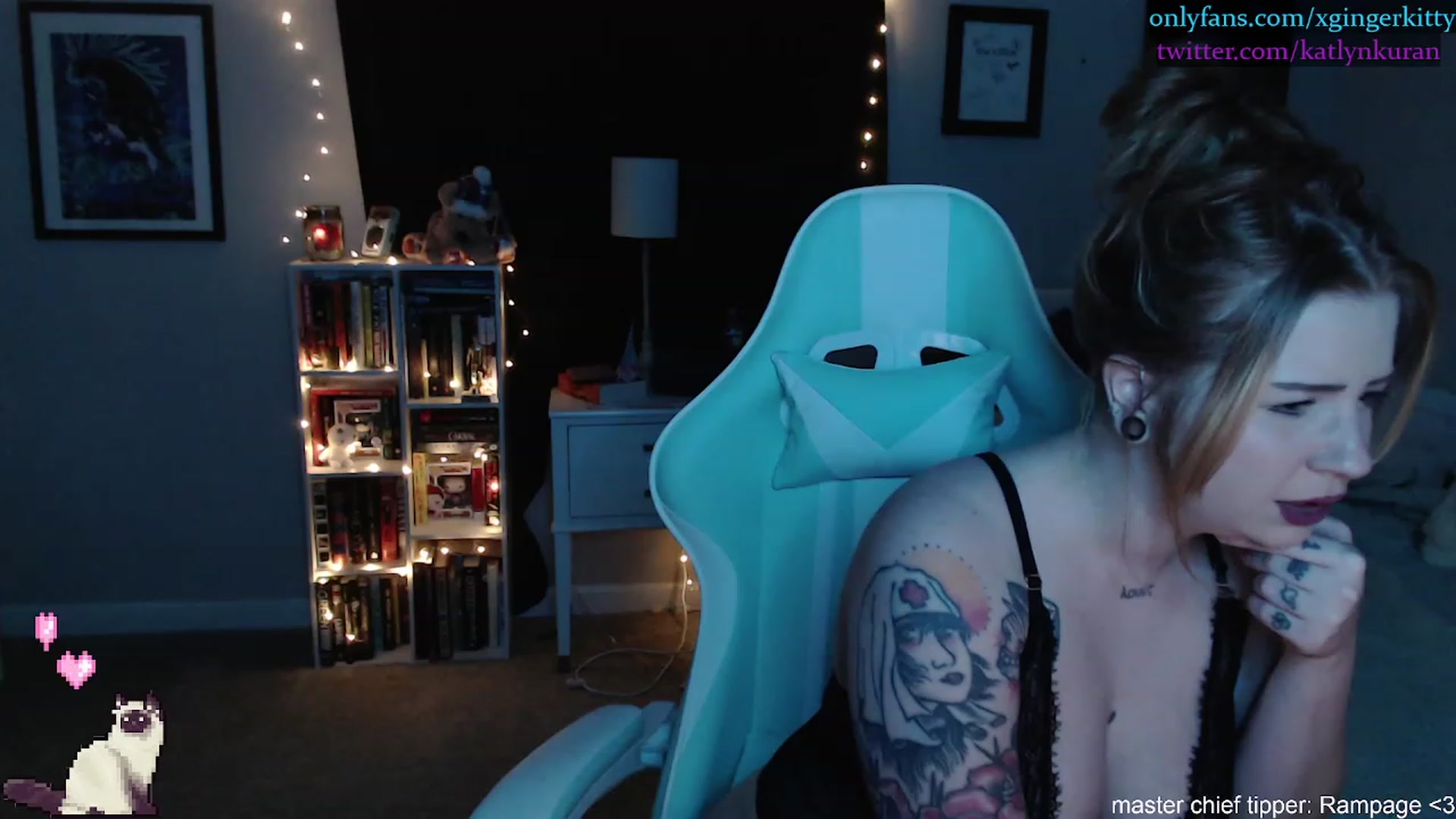 Gallery image thumbnail from skyrimslut's myfreecams stream on, 12/31/2023, 22:42 image 17 of 20