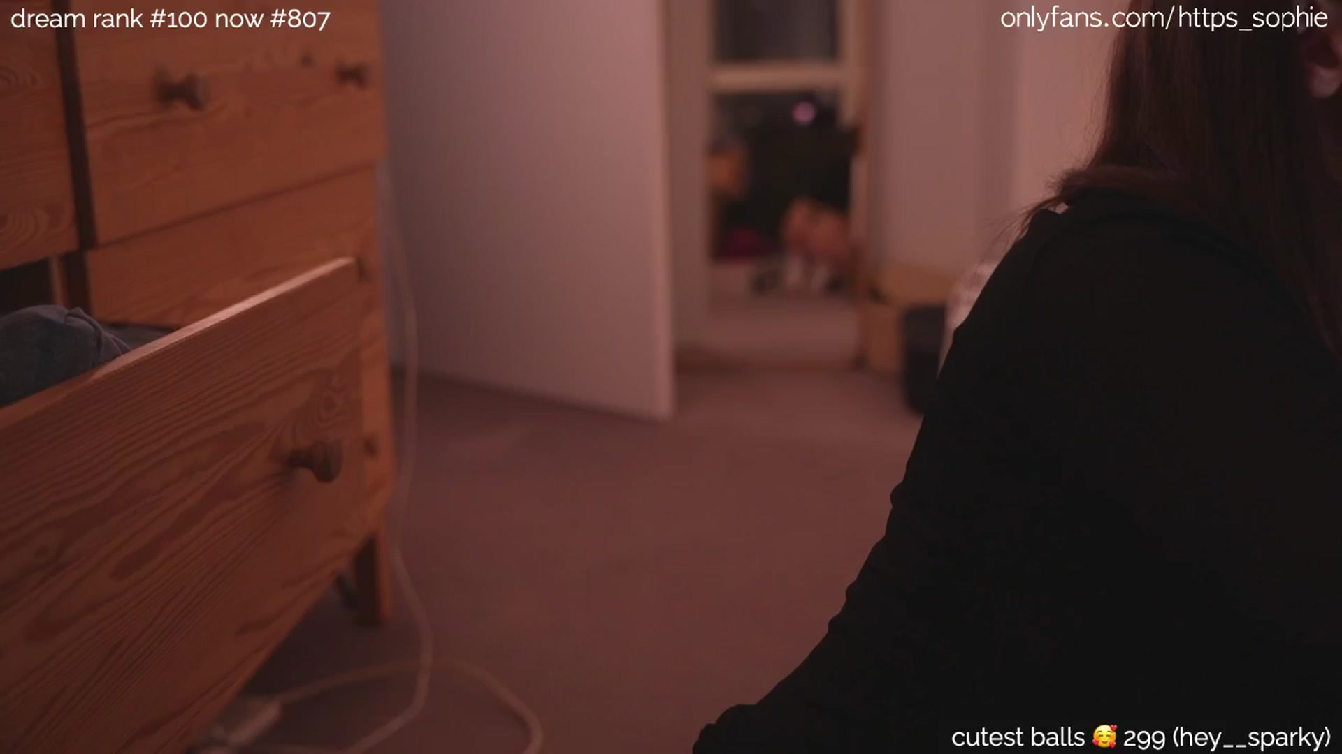 Gallery image thumbnail from sleepwanker's myfreecams stream on, 06/18/2024, 24:00 image 13 of 20
