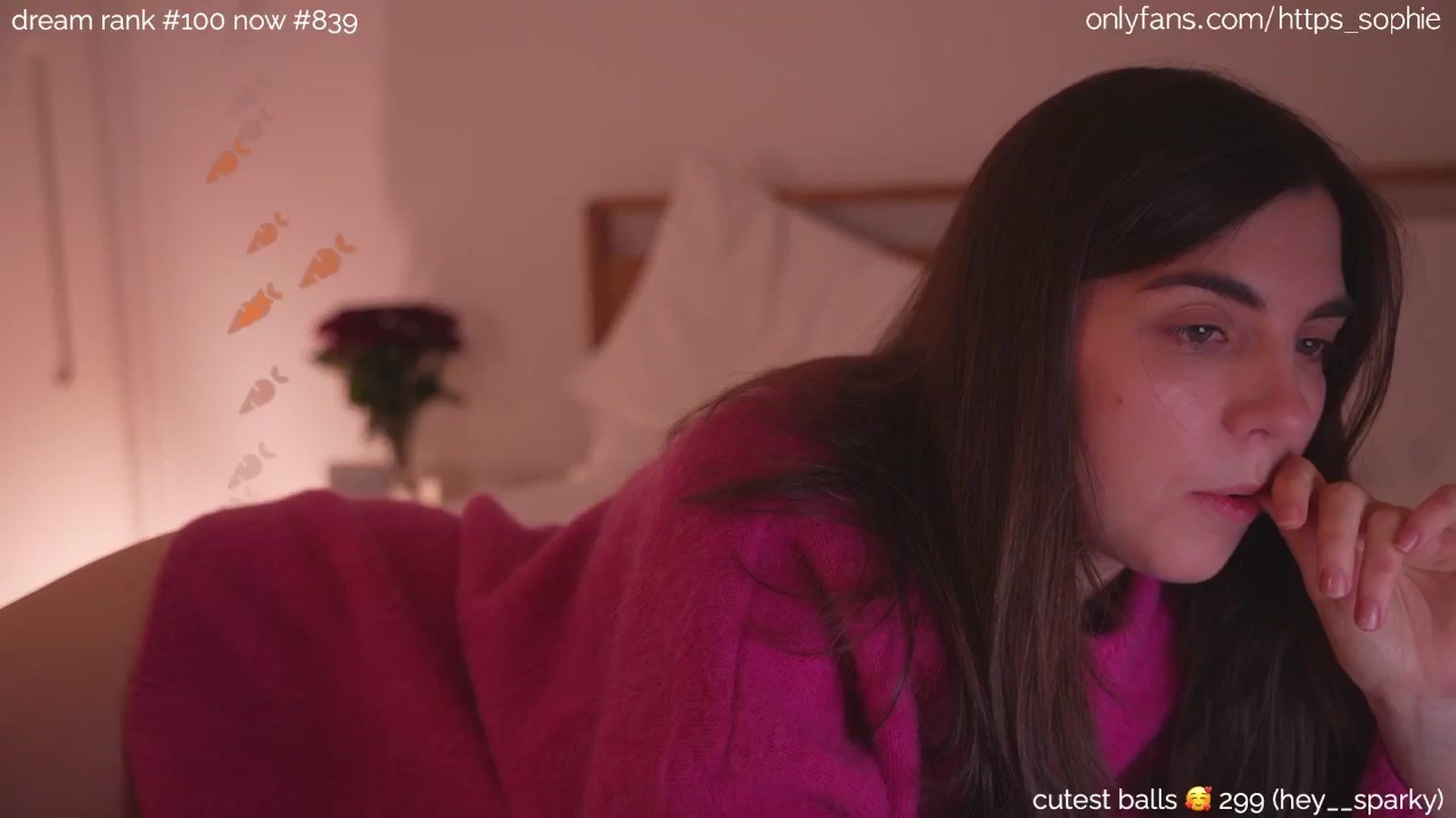 Gallery image thumbnail from sleepwanker's myfreecams stream on, 06/18/2024, 24:00 image 2 of 20